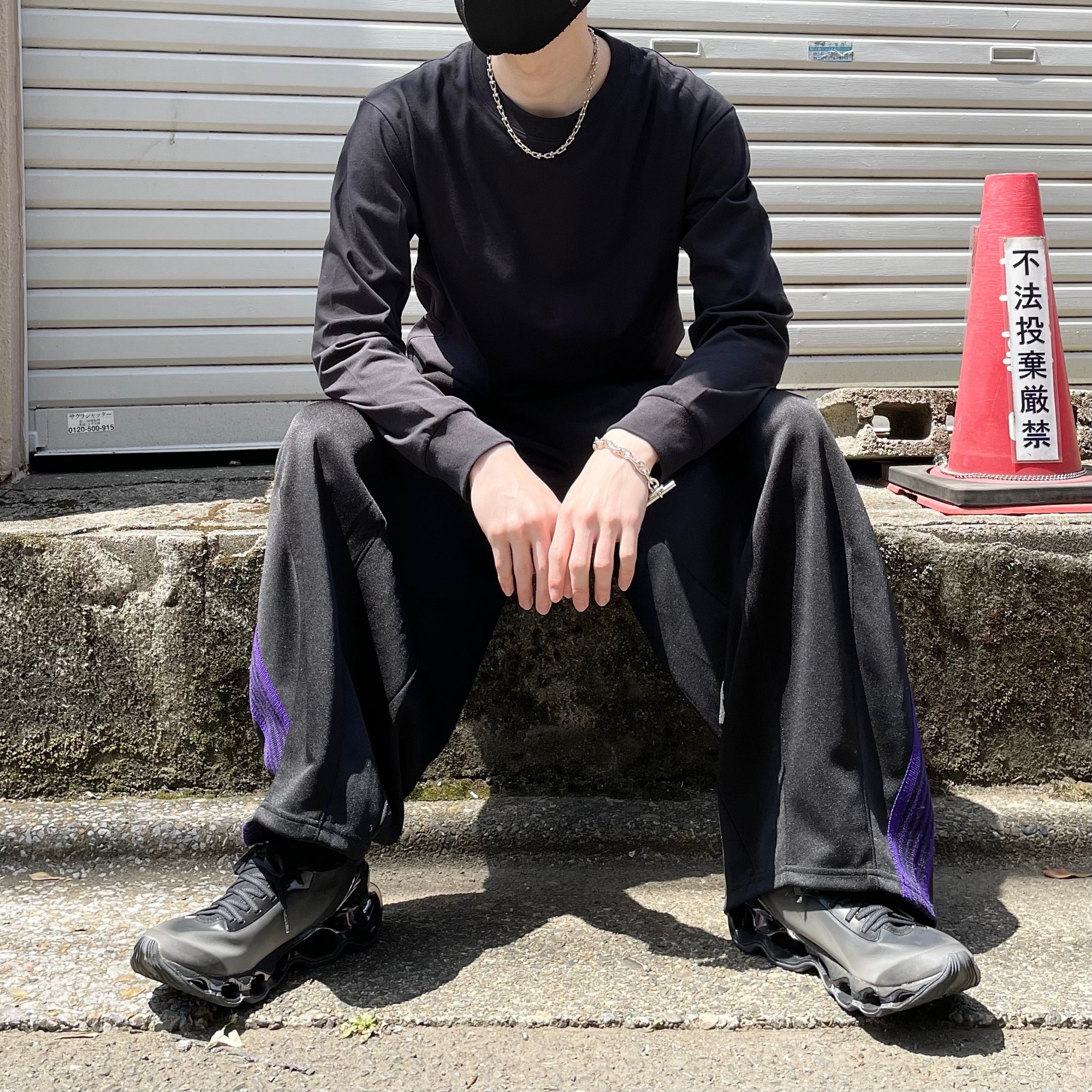 UNIQLO(ユニクロ)のおすすめのメンズアイテム「エアリズムコットンUVカットクルーネックT(長袖)」のコーディネート