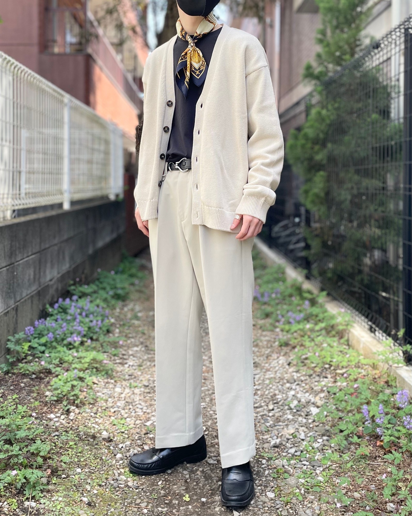 UNIQLO(ユニクロ)のおすすめのメンズアイテム「エアリズムコットンUVカットクルーネックT(長袖)」のコーディネート