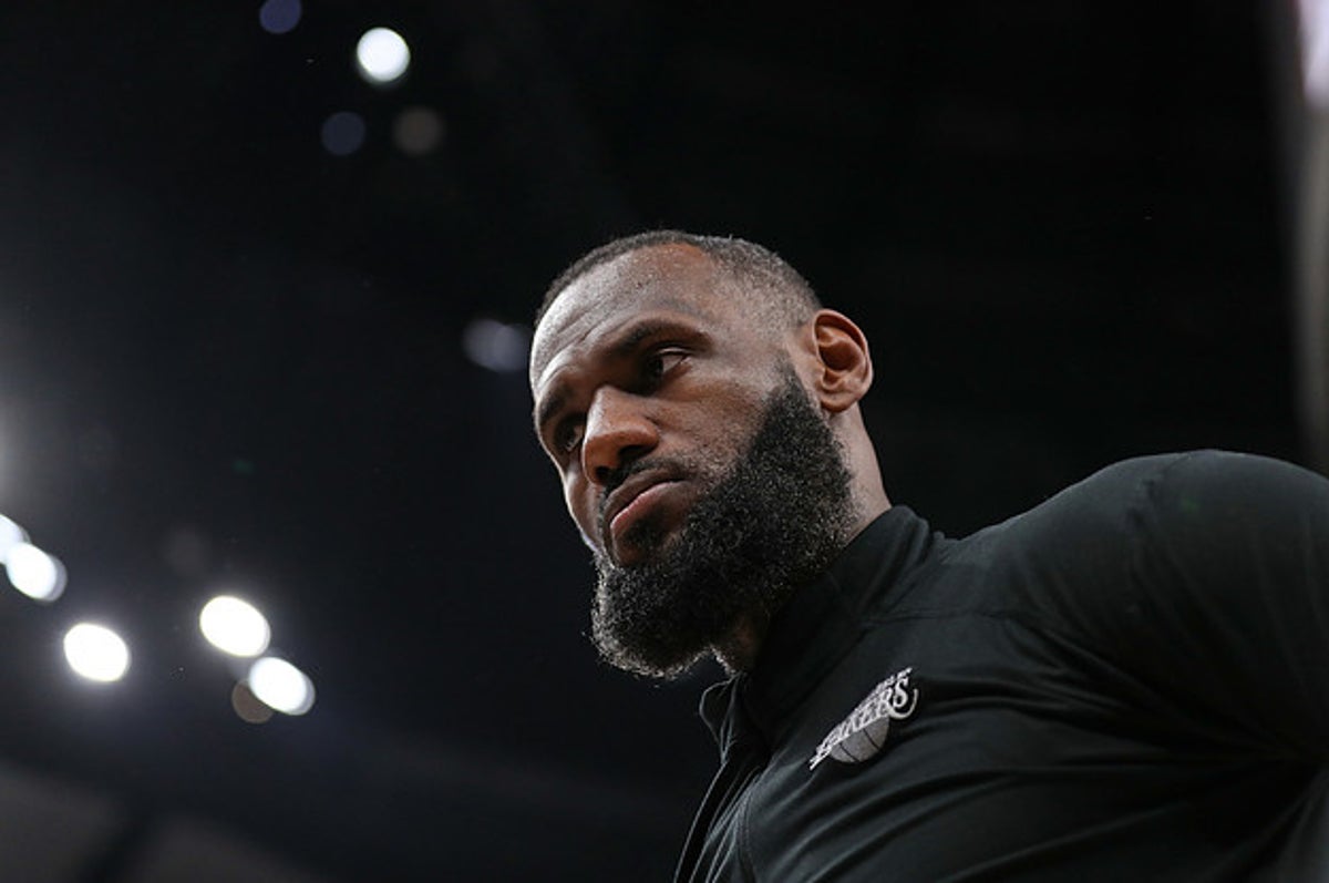 LeBron James Posts Jay-Z Lyrics In Cryptic Twitter Message