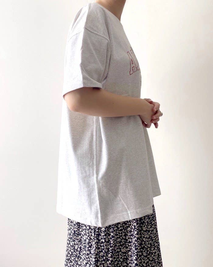 niko and…(ニコアンド)のおすすめ「リバーシブルロゴワイドTシャツ」