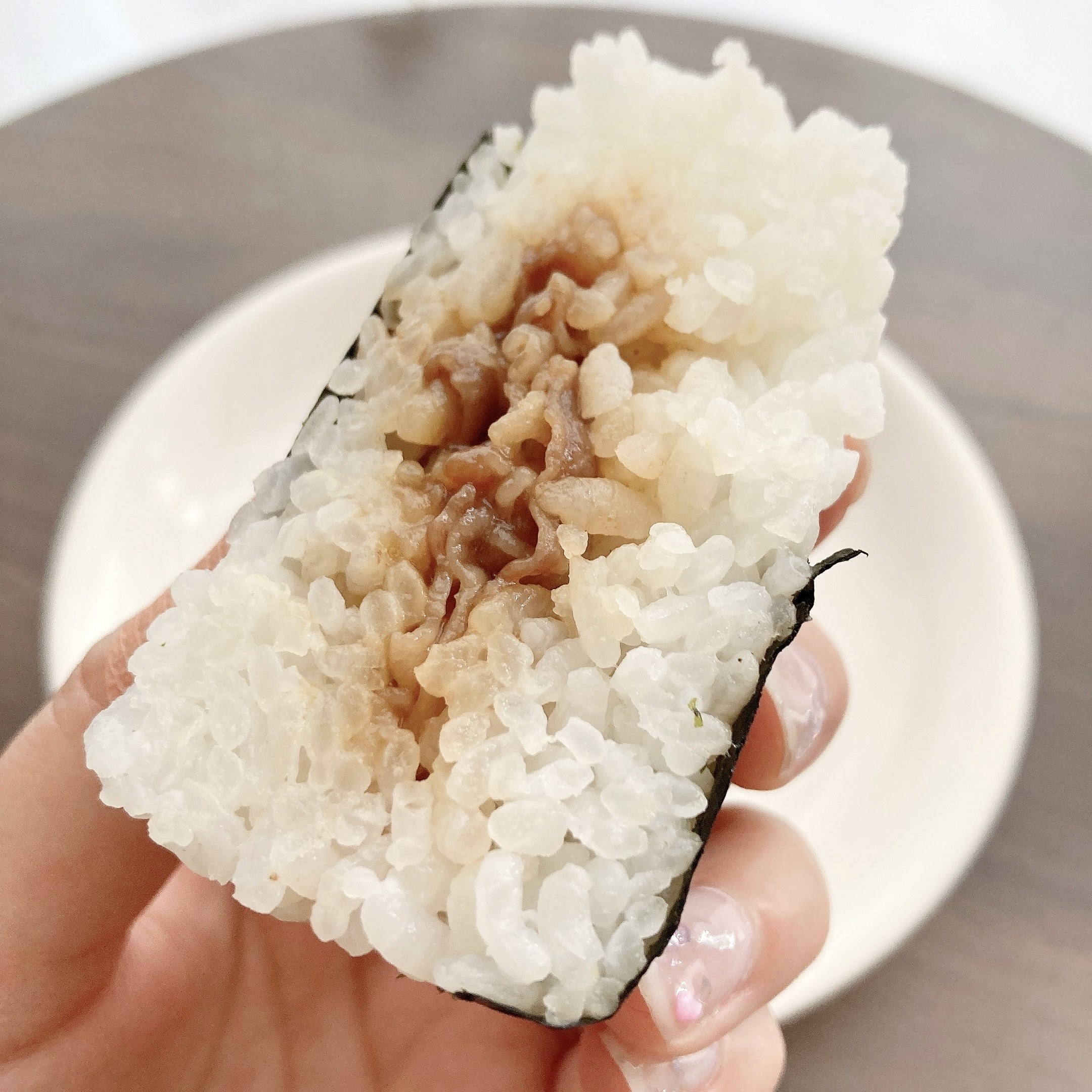 FamilyMart(ファミリーマート)のオススメのおにぎり「ごちむすび 国産黒毛和牛のすき煮」