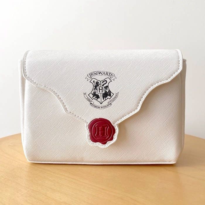 GU（ジーユー）のオススメのポーチ「ポーチ Harry Potter」