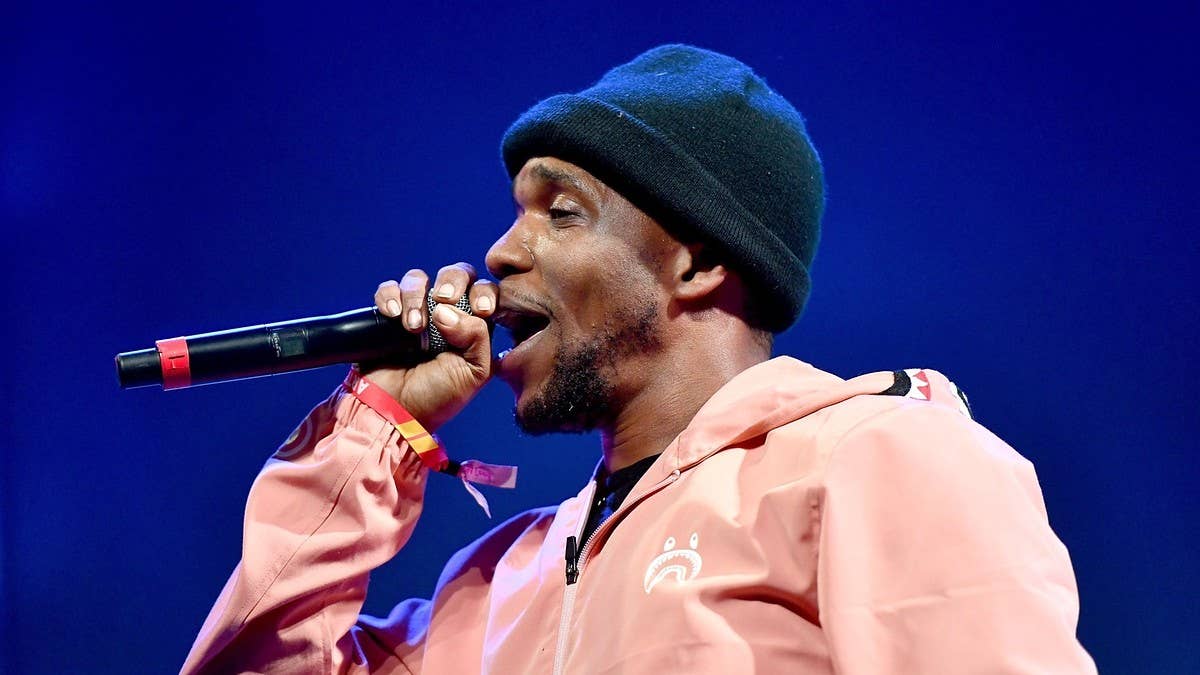 Currensy felt the love at a show recently when a fan threw an ounce of weed at him every time he performed a specific song at a recent show. 

