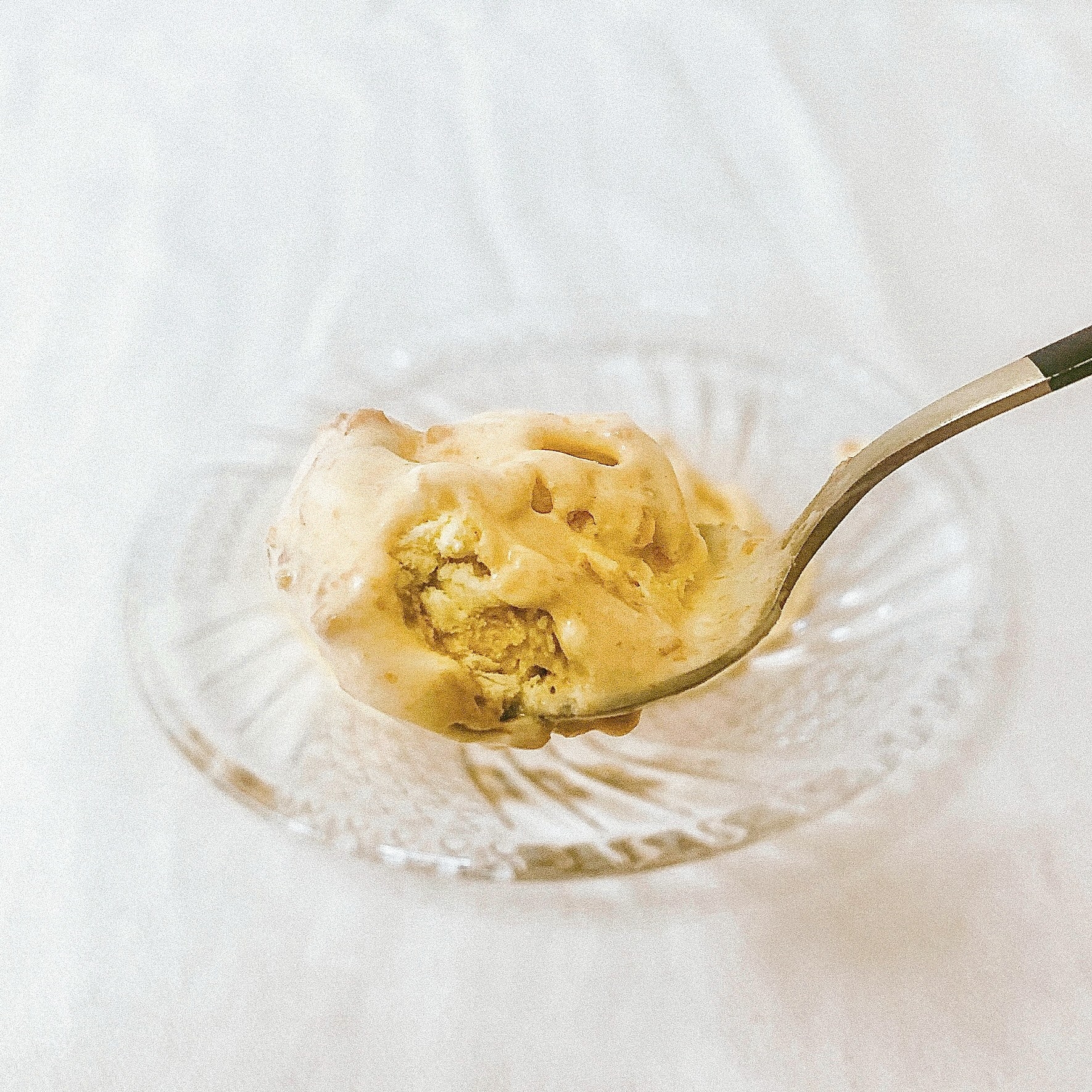 KALDI(カルディ)のおすすめのペースト「食べるクッキー&クリーム ナッツキャラメル 110g」