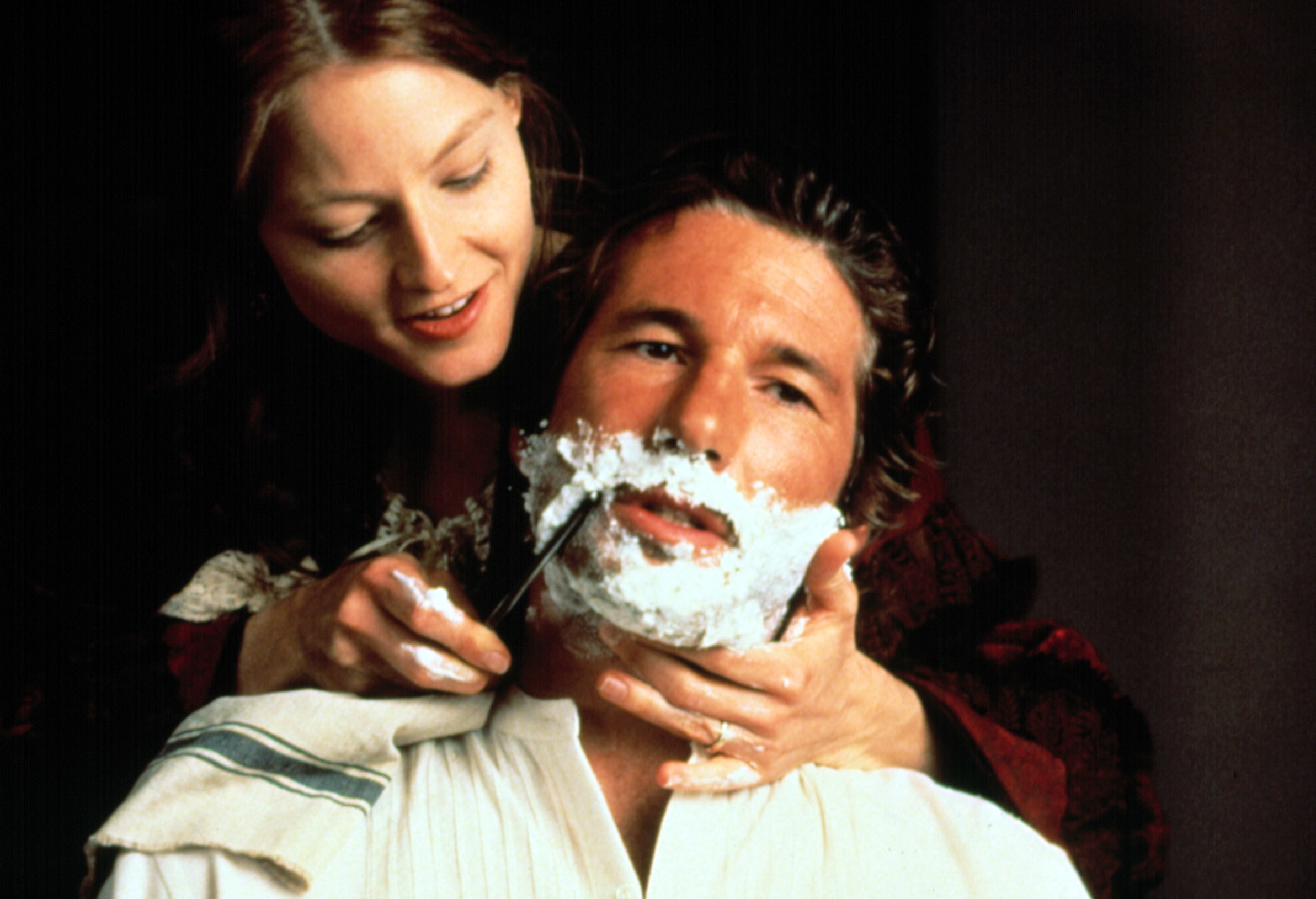 Jodie Foster shaves Richard Gere&#x27;s beard with a straight razor