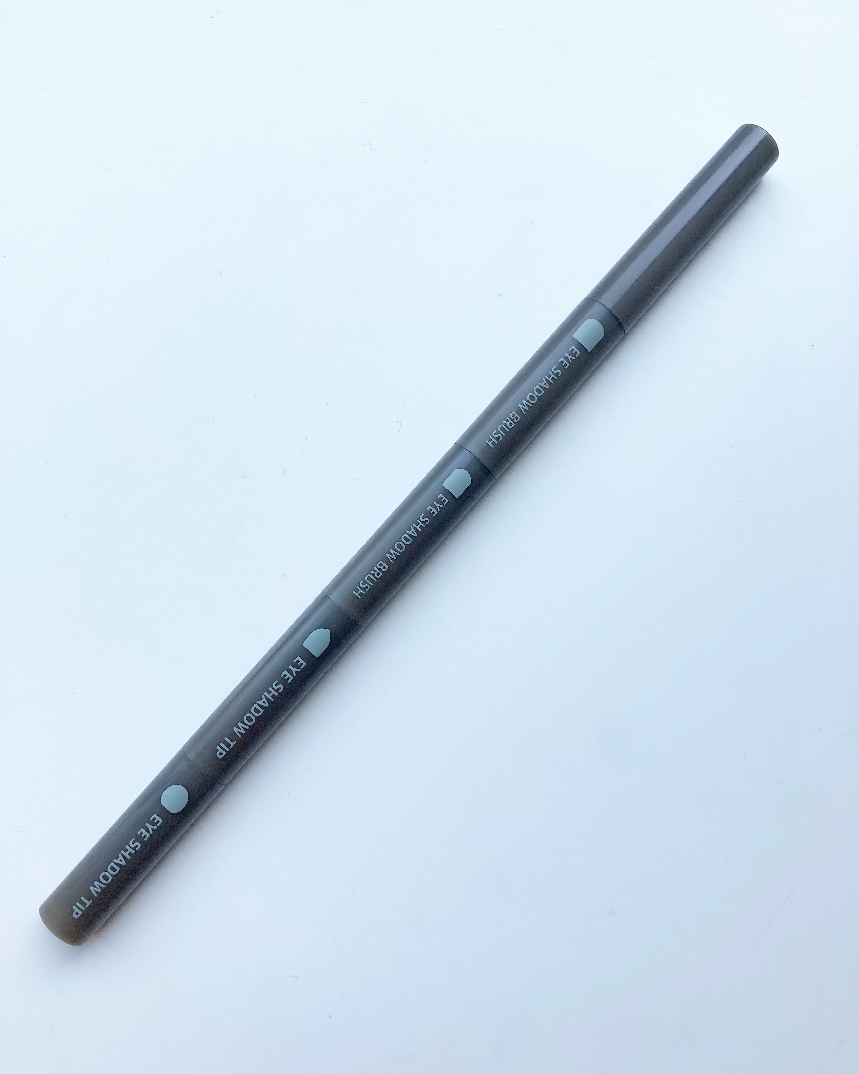 DAISO(ダイソー)の便利アイテム「メイクブラシ(ロケット型、目元用)」