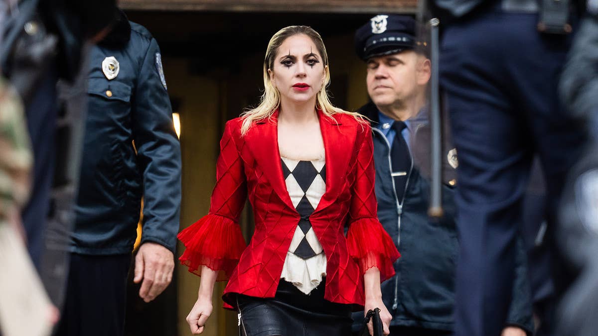 With production underway on Todd Phillips' 'Joker' sequel 'Joker: Folie à Deux' fully underway, Lady Gaga has been spotted in costume as Harley Quinn in NYC.
