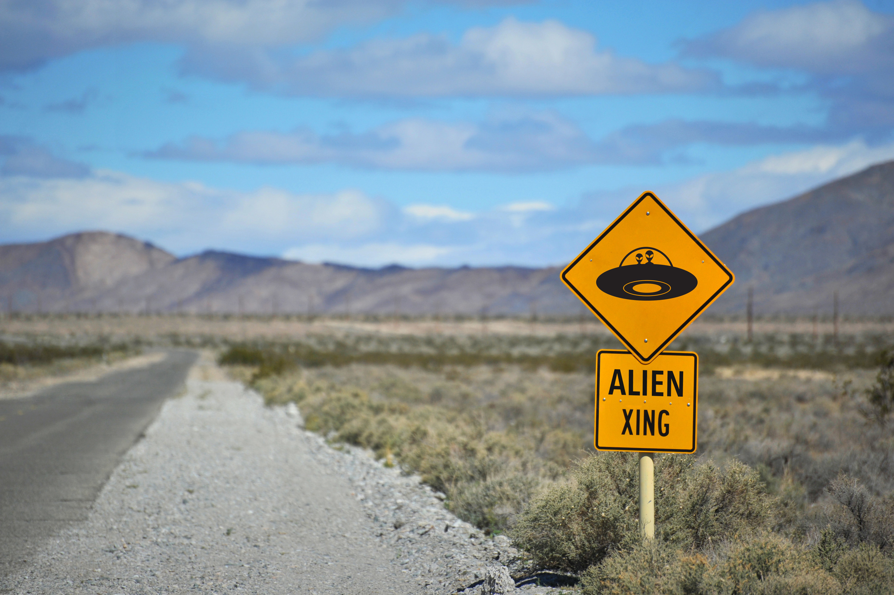 Alien xing sign