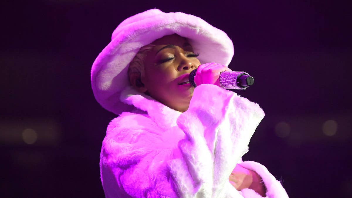 While performing in Washington D.C. this week, Monica defused a fight in the crowd by reminding fans she wasn't on stage "I ain’t singing Knuck If You Buck."