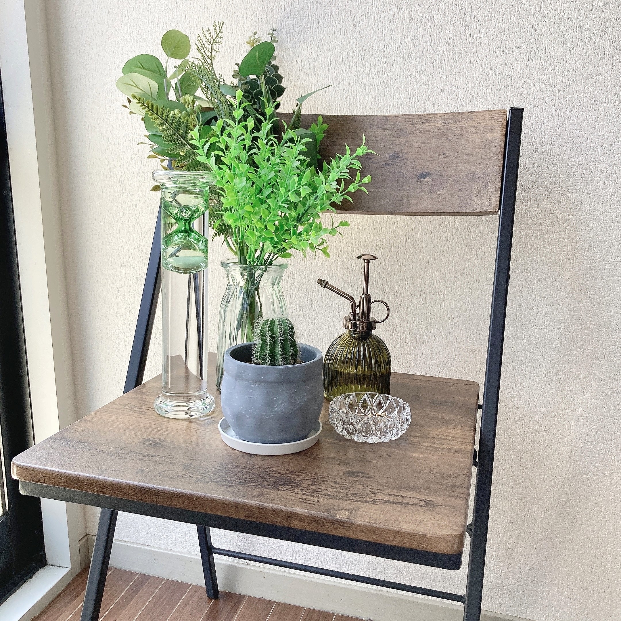 ニトリのオススメのイス「折りたたみチェア ベンガル（ミドルブラウン）」