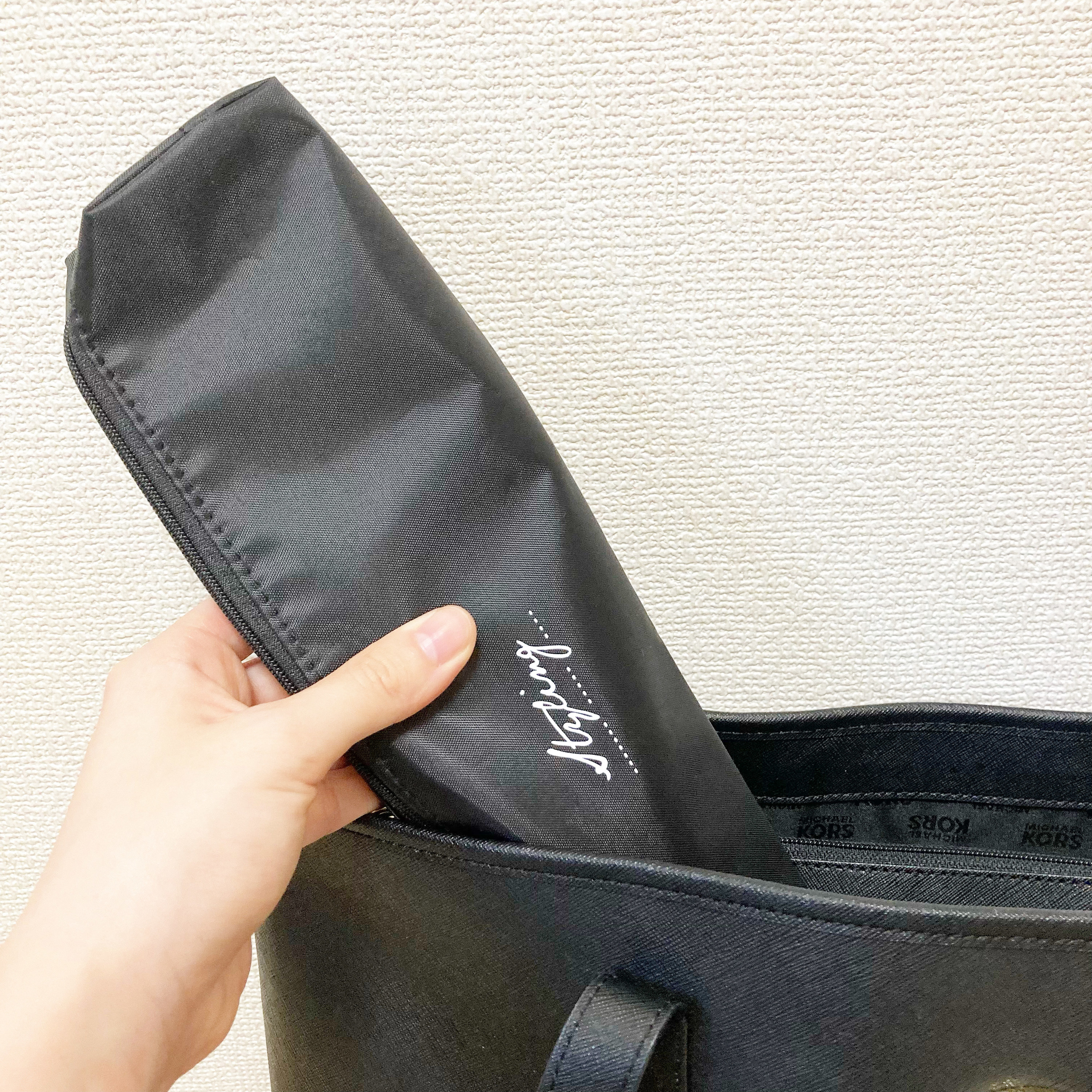 DAISO(ダイソー)の便利アイテム「ヘアアイロンケース」