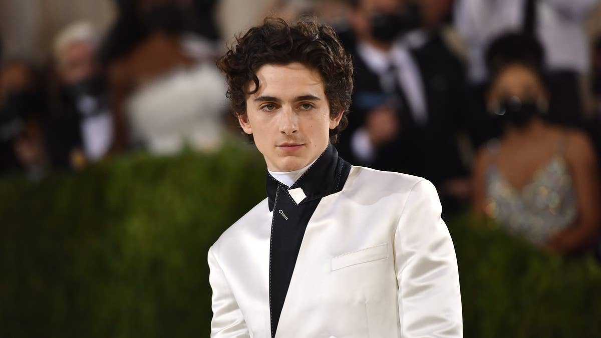 An unconfirmed rumor that Kylie Jenner and Timothée Chalamet are dating has gone viral on social media, resulting in fans of both stars speculating. 