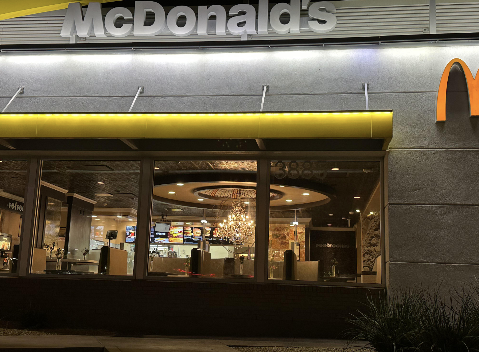 McDonald&#x27;s from the outside