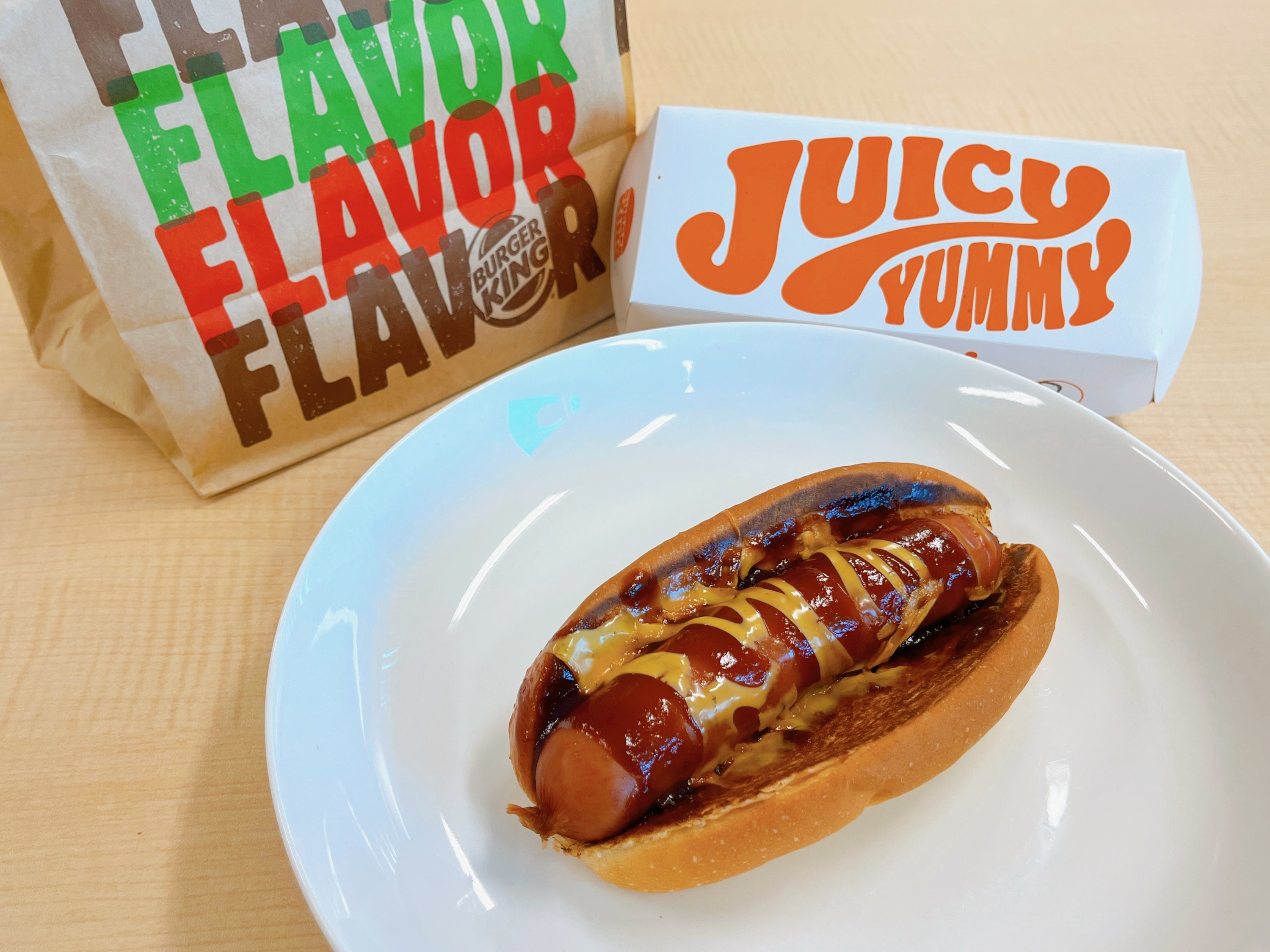 バーガーキングのオススメの定番メニュー「BBQ＆チーズホットドッグ」