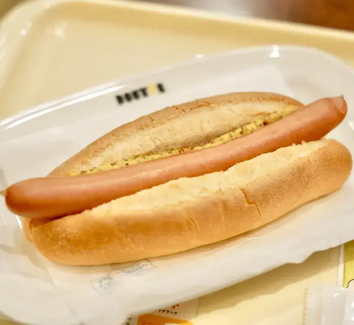 ドトールコーヒーショップのオススメの定番パンメニュー「ジャーマンドック」