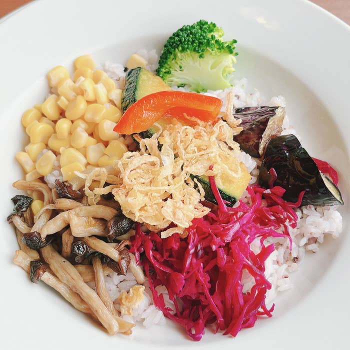 RoyalHost(ロイヤルホスト)のおすすめメニュー「NIKUVEGE ベジタブルカレー&雑穀ごはん」