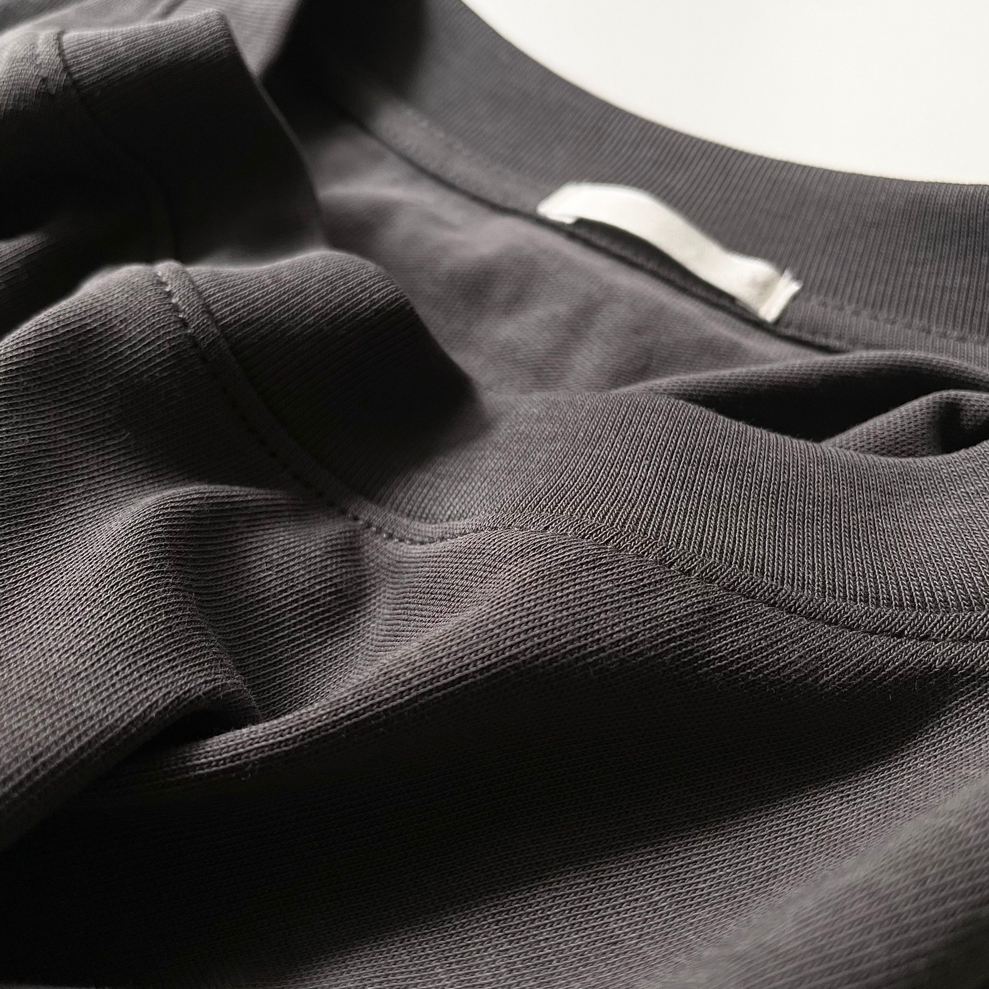 GU（ジーユー）のおすすめのメンズアイテム「オーバーサイズノースリーブTNT+E」