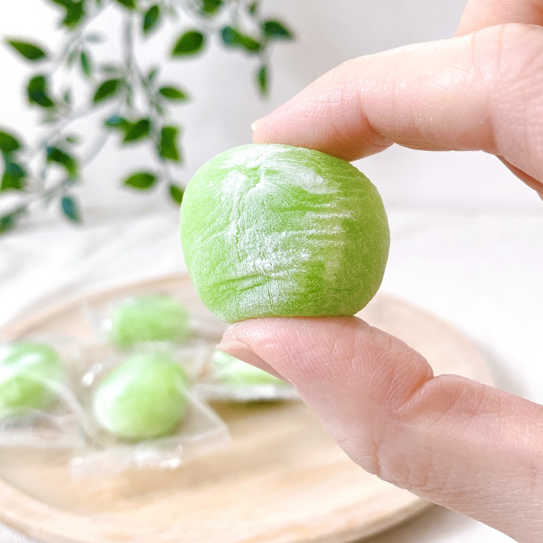 LAWSON（ローソン）のおすすめのお菓子「メロンクリームソーダ餅 7個入」