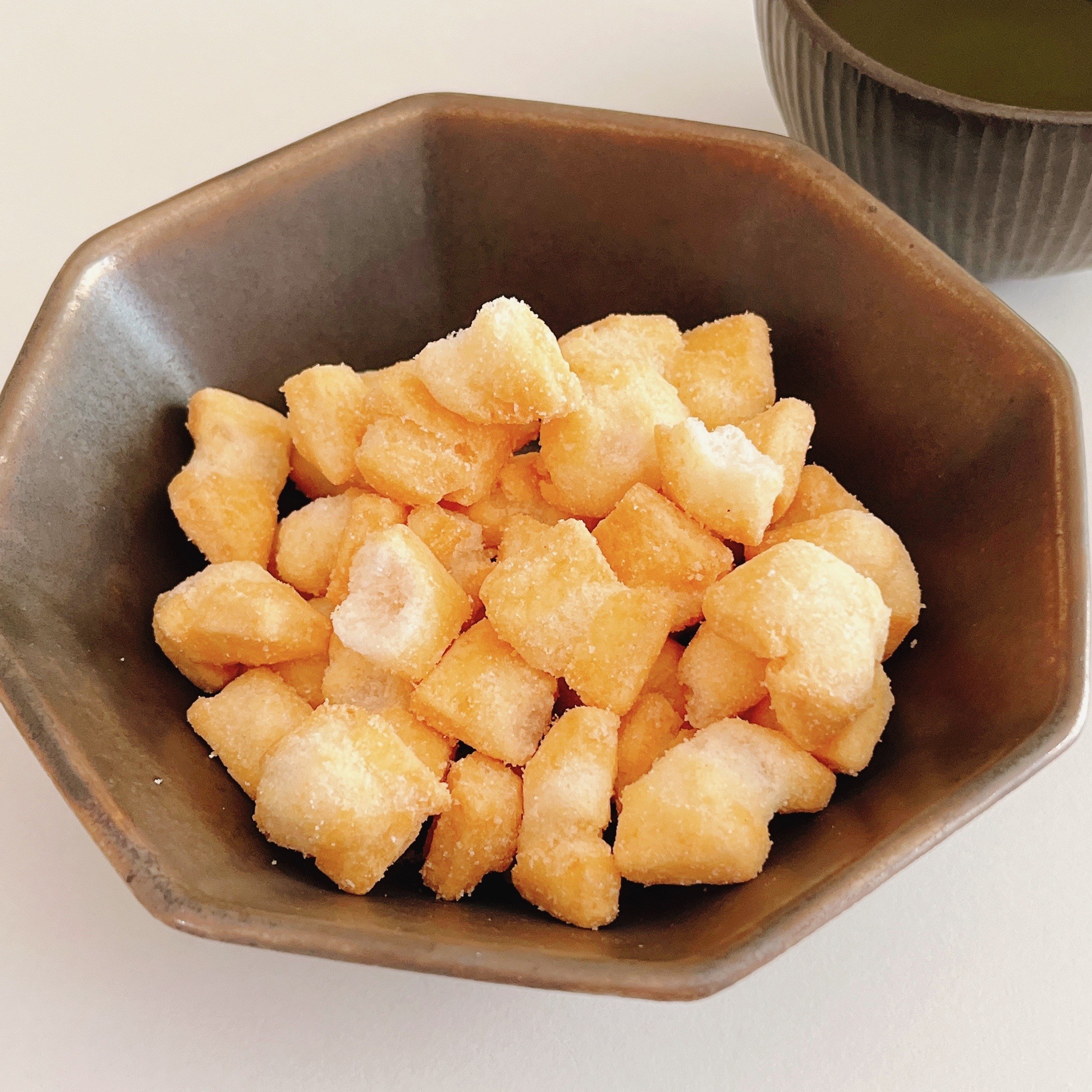 KALDI（カルディ）のおすすめ「塩レモンおかき」