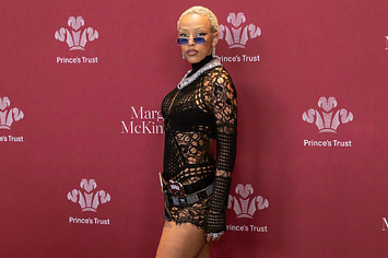 Doja Cat on a red carpet for news