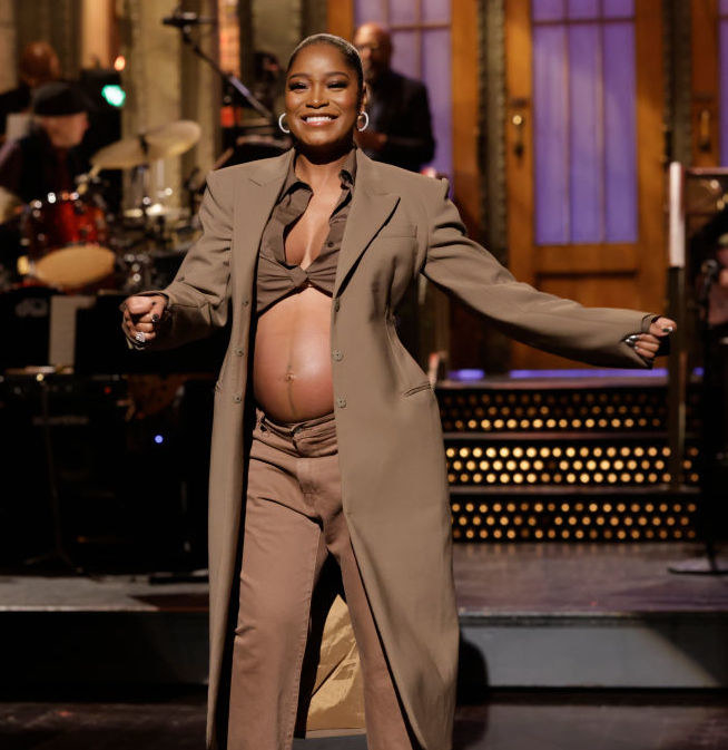 Palmer hosting "SNL" in 2022
