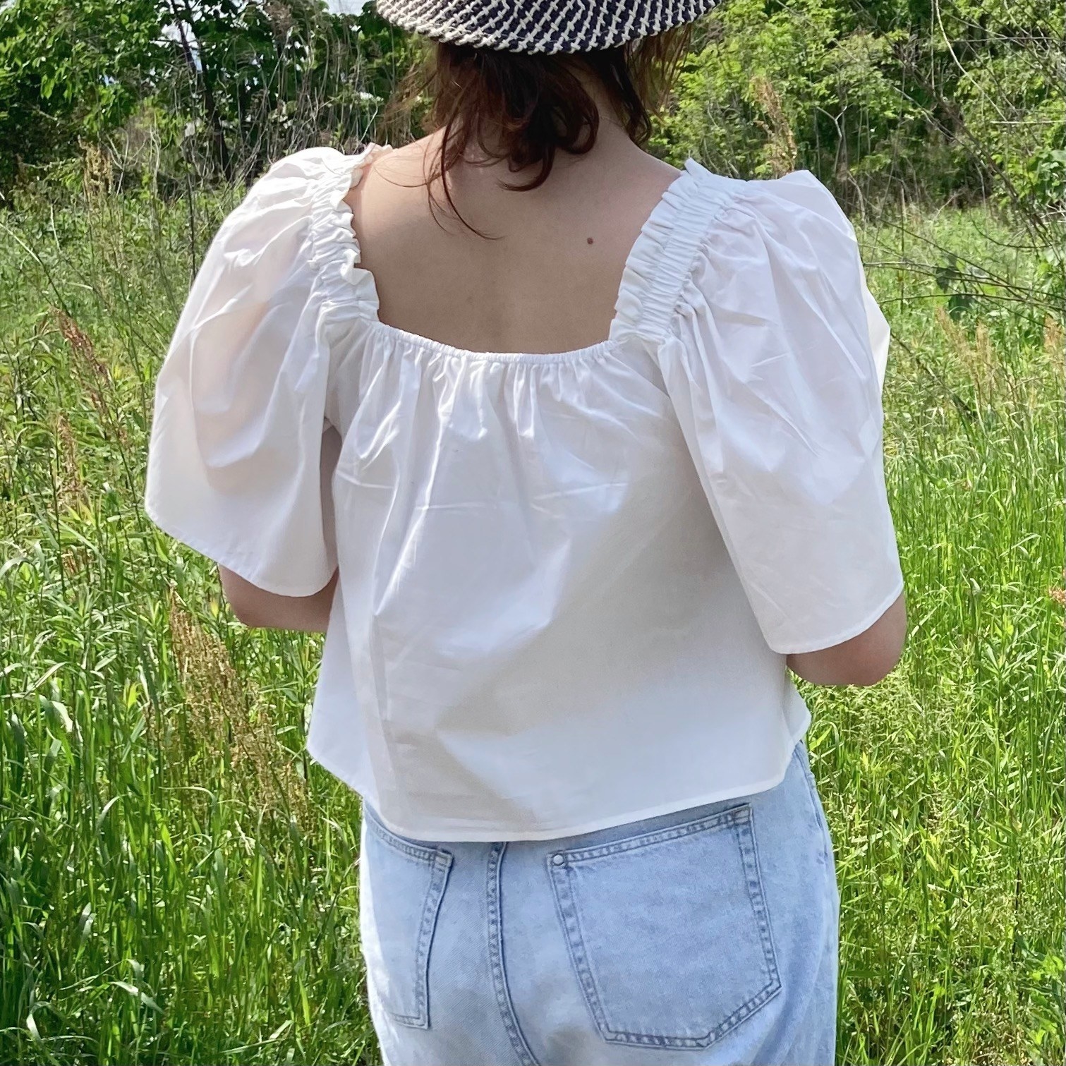 H＆Mのオススメのブラウス「スクエアネック コットンブラウス」