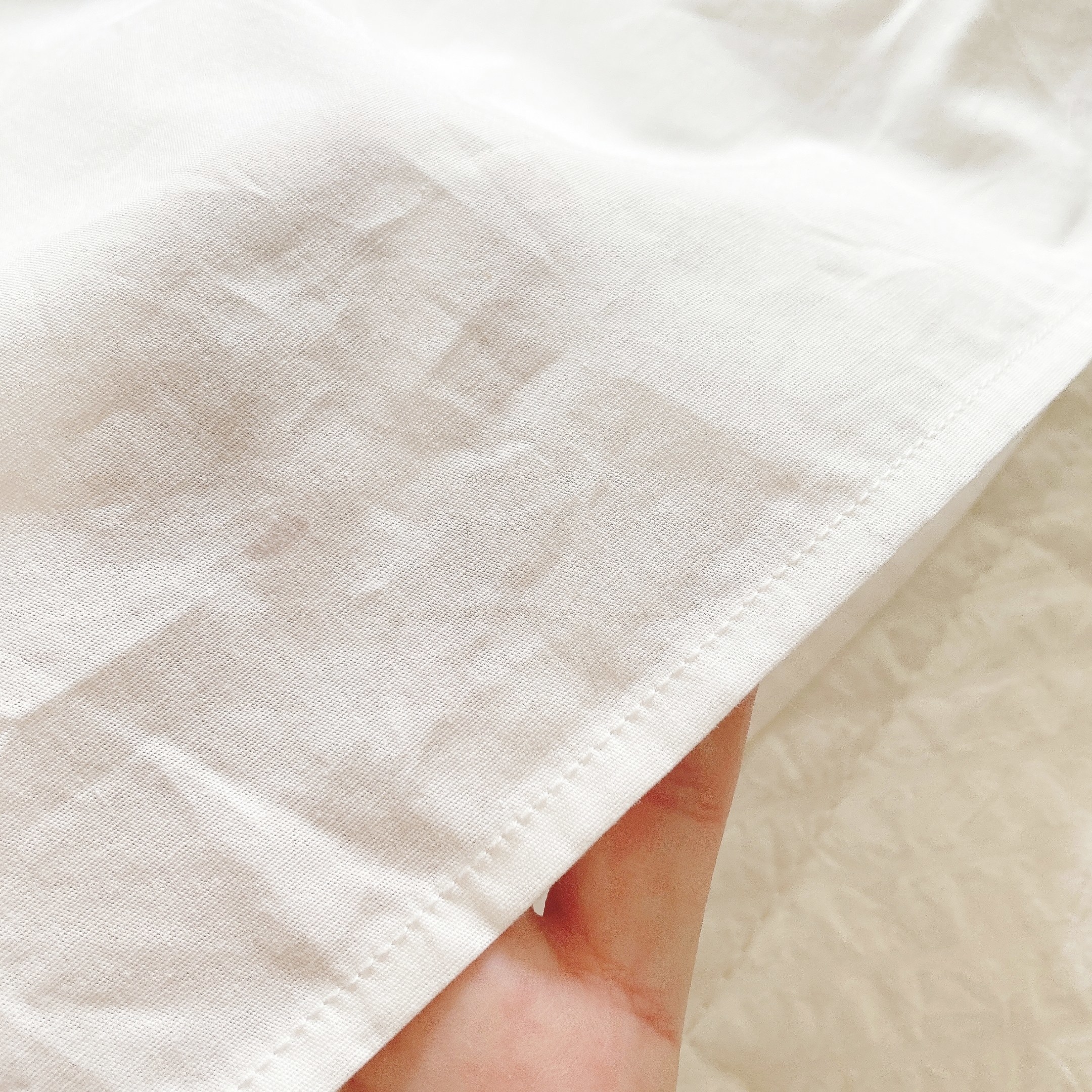 H＆Mのオススメのブラウス「スクエアネック コットンブラウス」