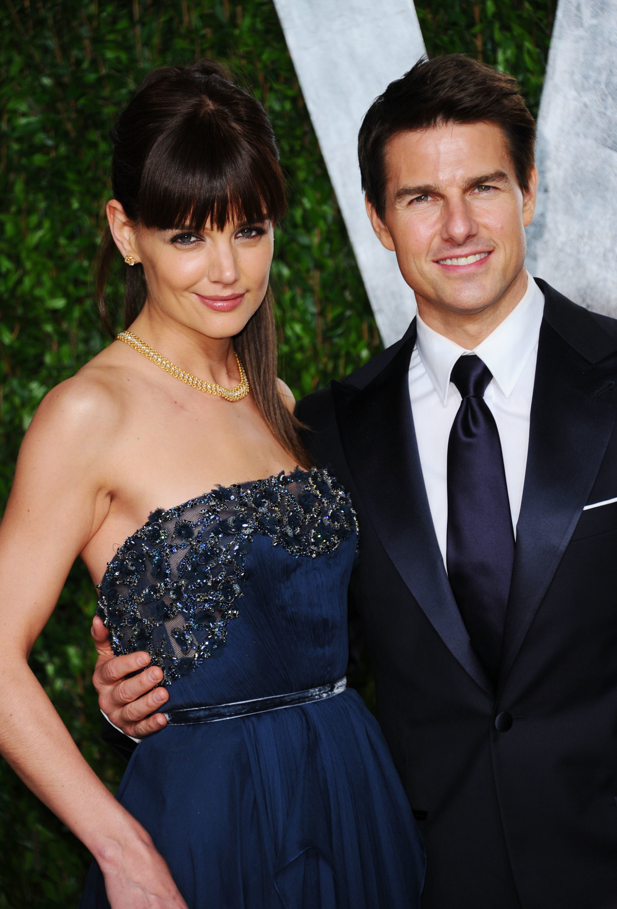 Closeup of Katie Holmes and Tom Cruise