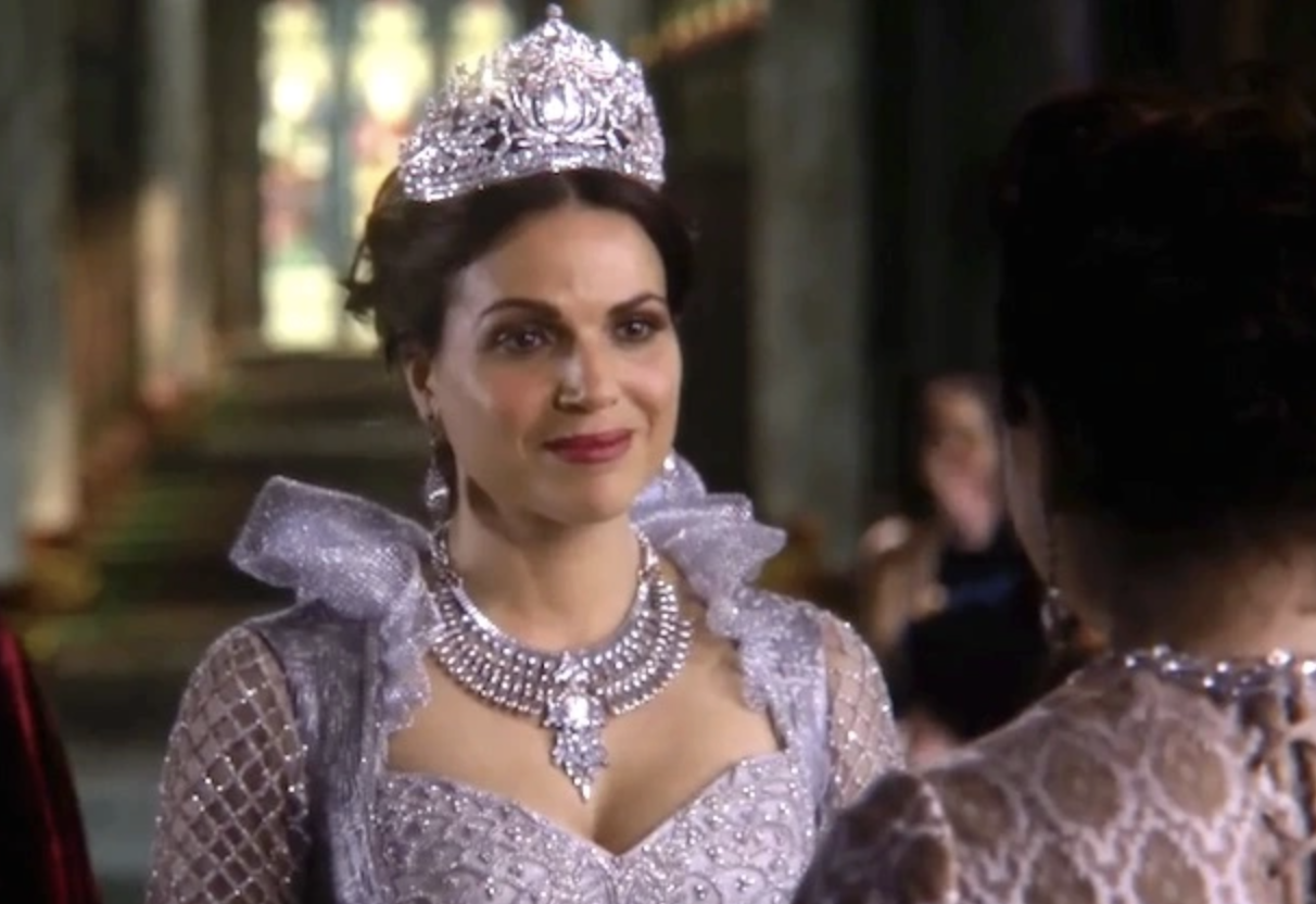 Regina‘s (Lana Parrilla) coronation. Once upon a time episode 722