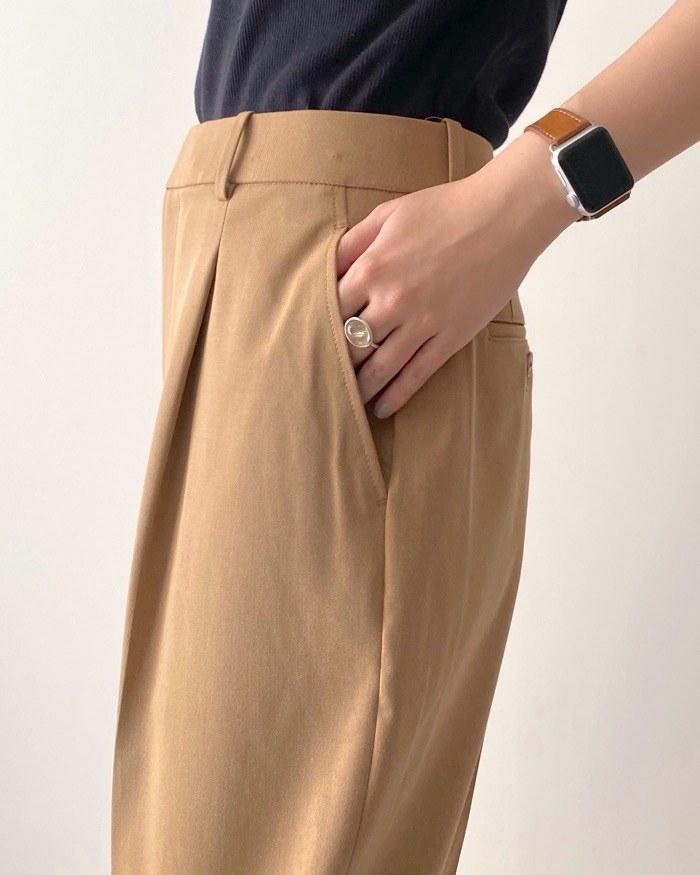 ユニクロのオススメのファッション「タックワイドパンツ（ワンタック・丈標準69～71cm）」