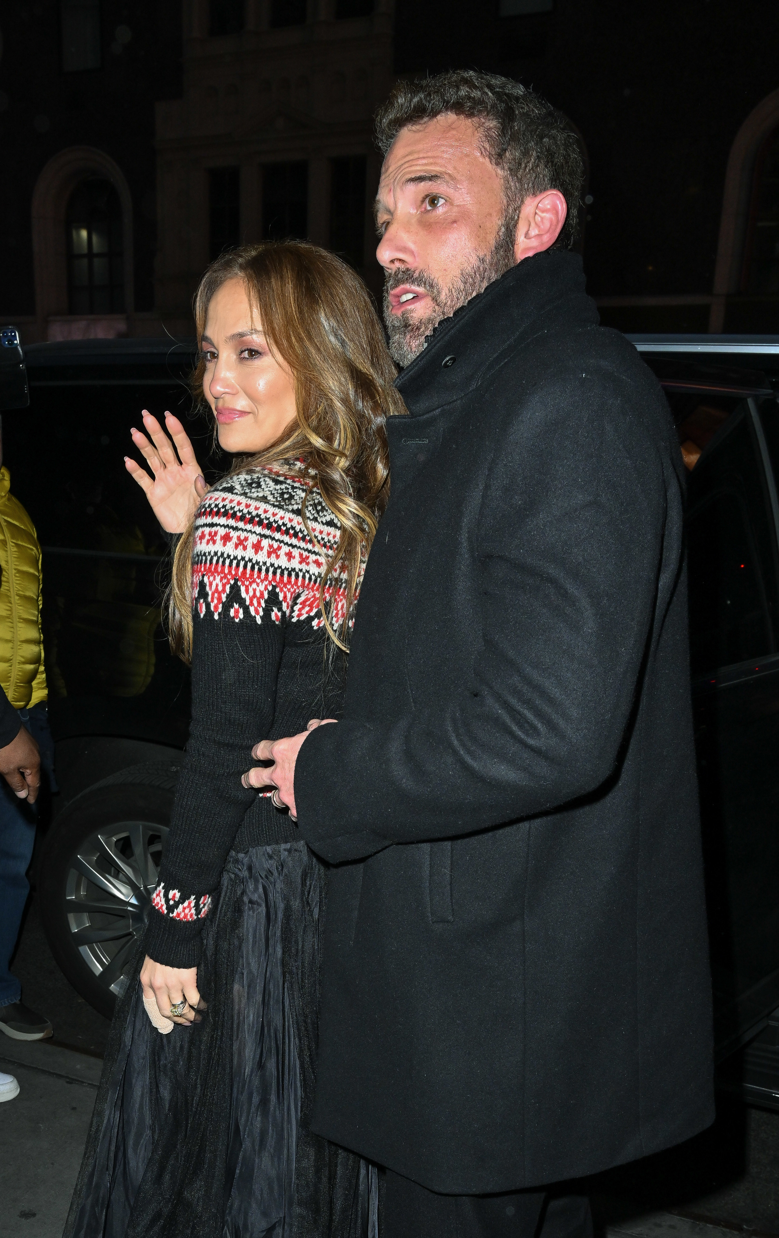 Ben waving with JLo