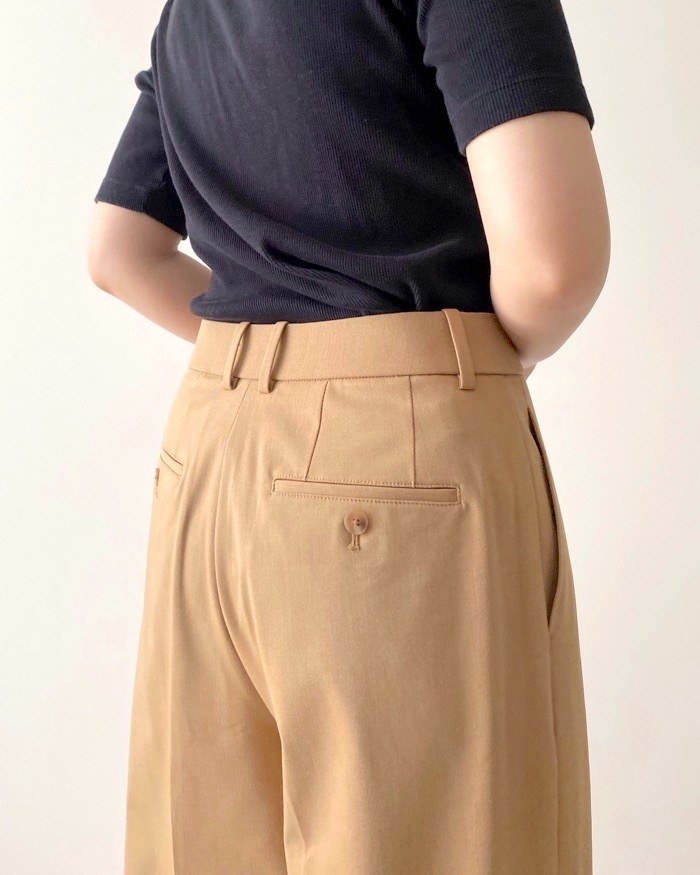 ユニクロのオススメのファッション「タックワイドパンツ（ワンタック・丈標準69～71cm）」