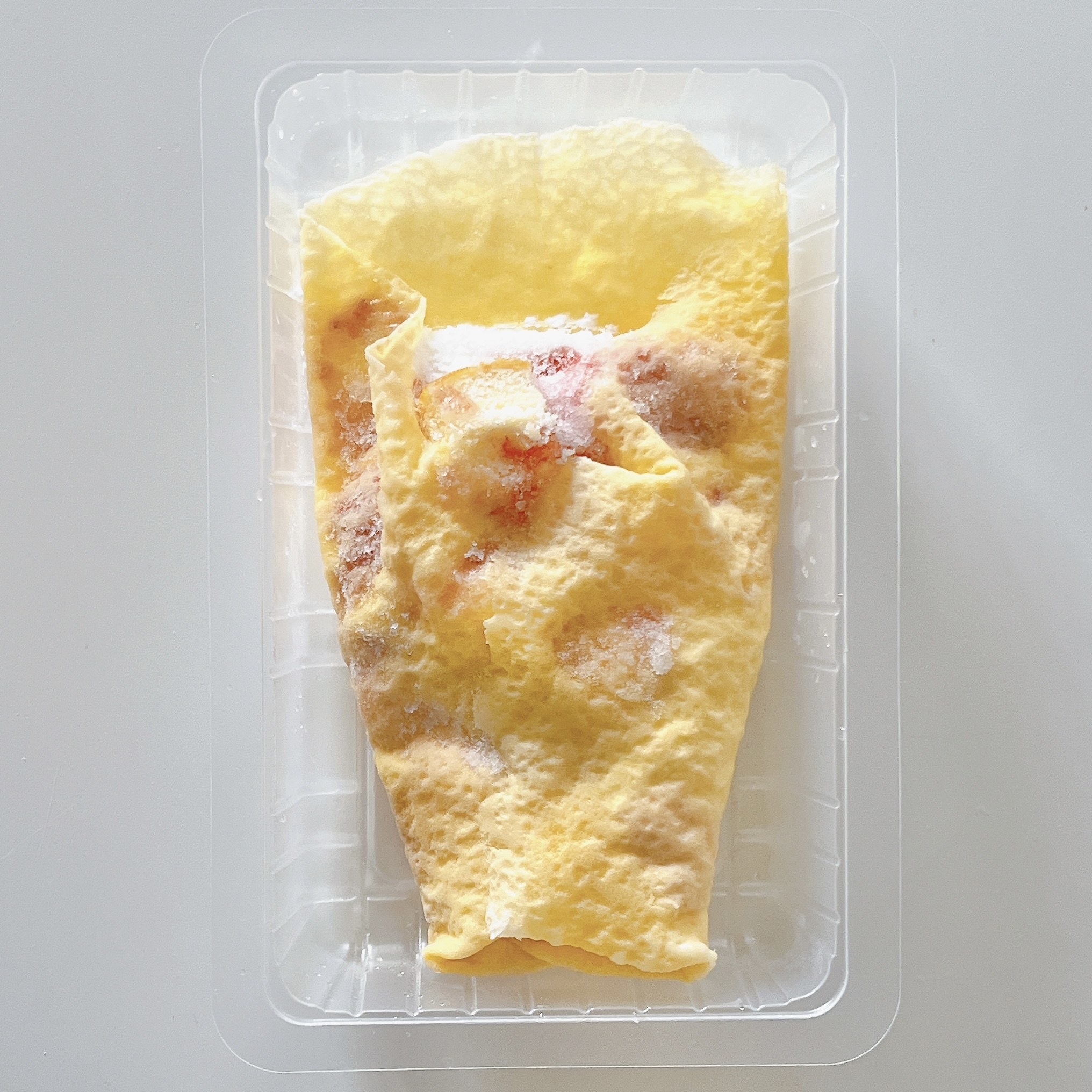 ミニストップのおすすめのアイス「アイスケーキいちごミルククレープ」