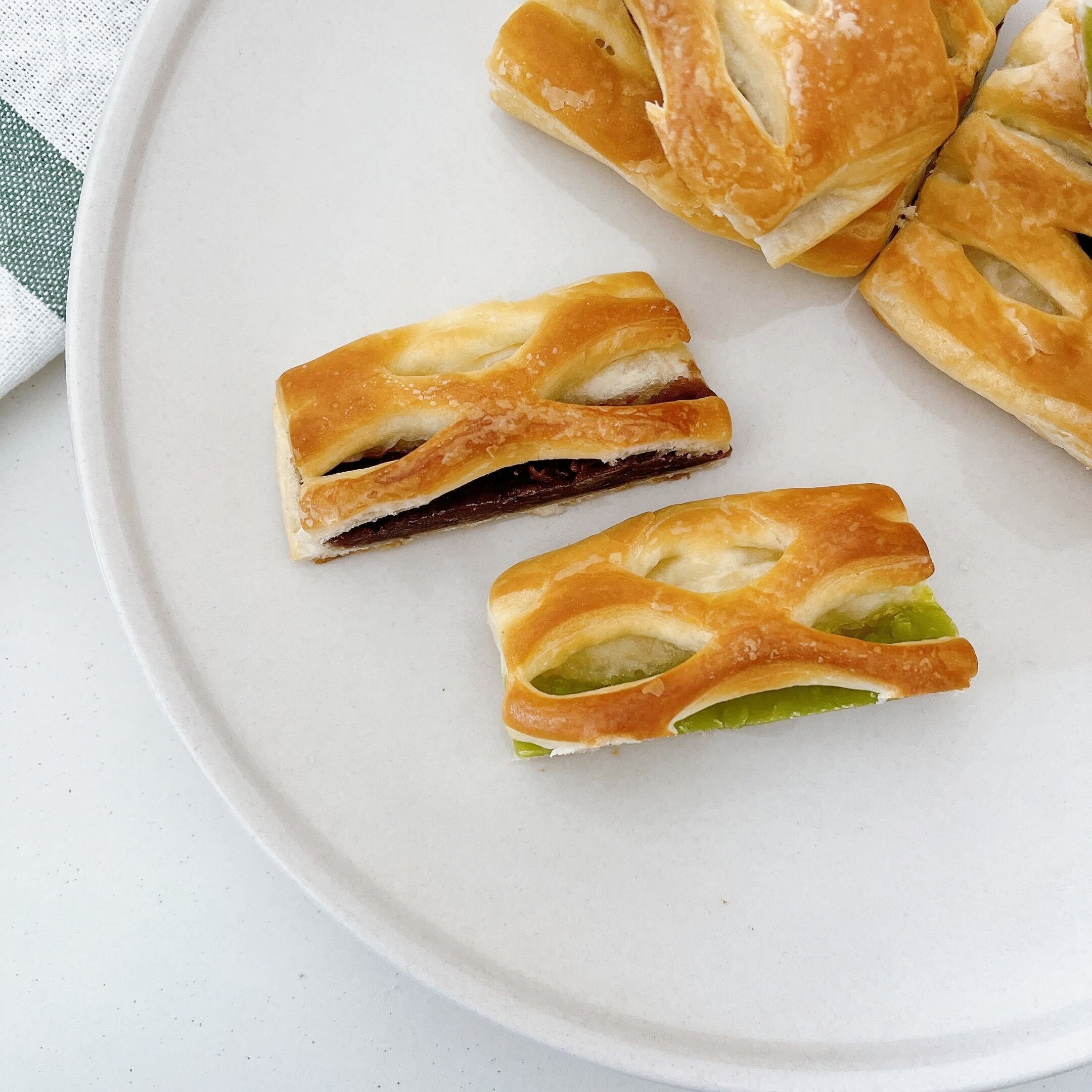 セブン-イレブンのオススメのパン「7Pつぶあんデニッシュとずんだあんデニッシュ」