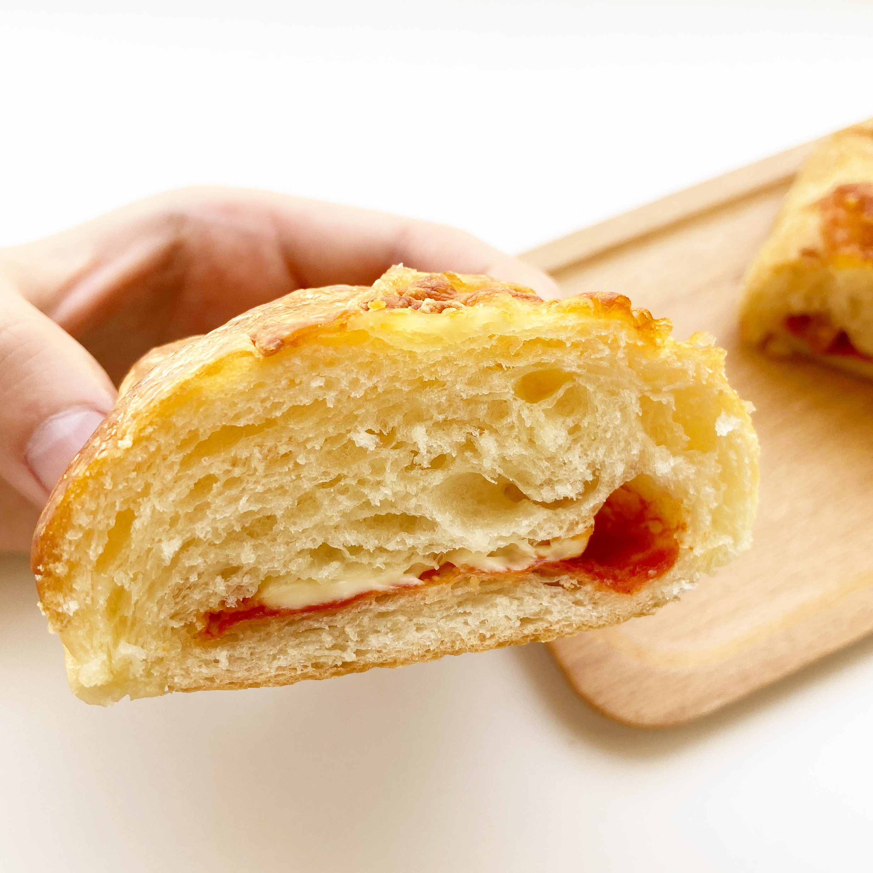 FamilyMart(ファミリーマート)の本格パン「トマト&チーズデニッシュ」