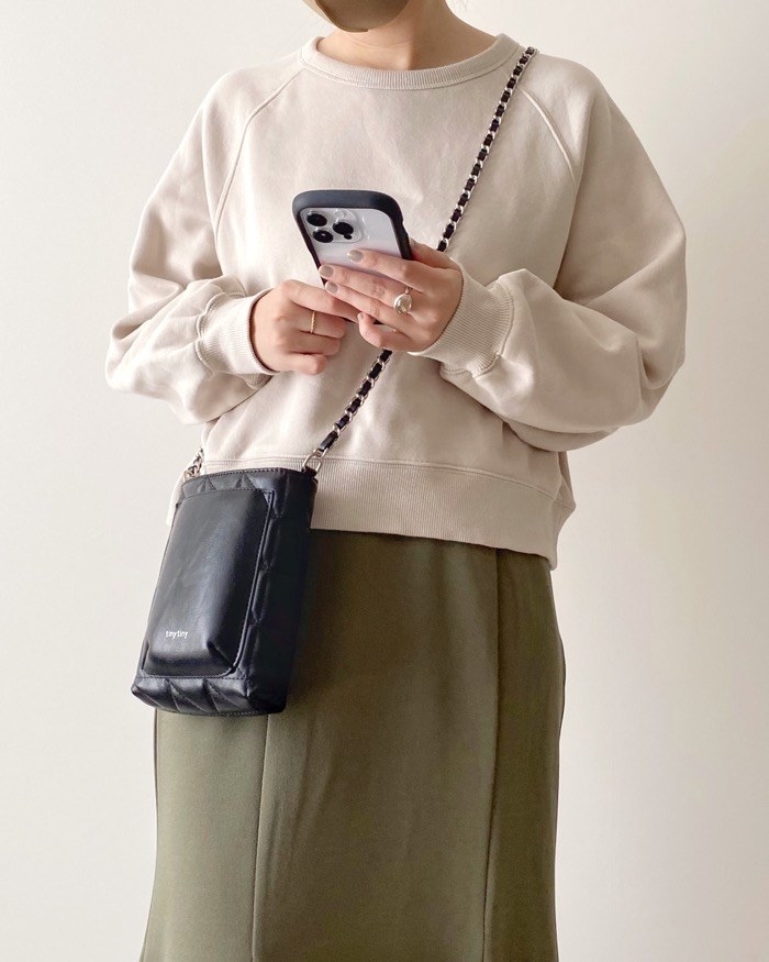 niko and&hellip;（ニコアンド）のおすすめのレディースアイテム「キルトスマホショルダーバッグ[tiny tiny(ティニーティニー)]」のコーディネート