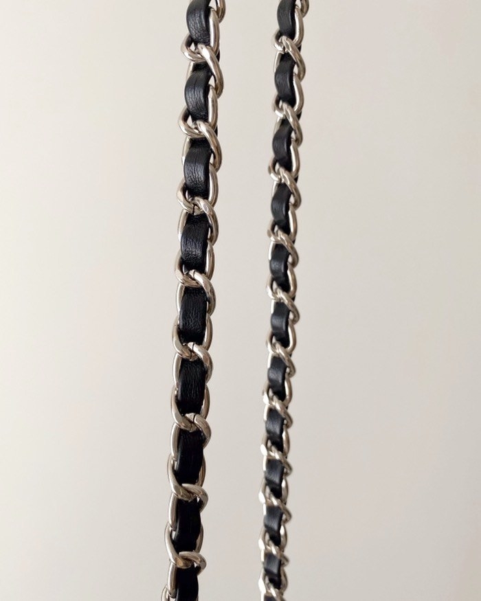 niko and&hellip;（ニコアンド）のおすすめのレディースアイテム「キルトスマホショルダーバッグ[tiny tiny(ティニーティニー)]」