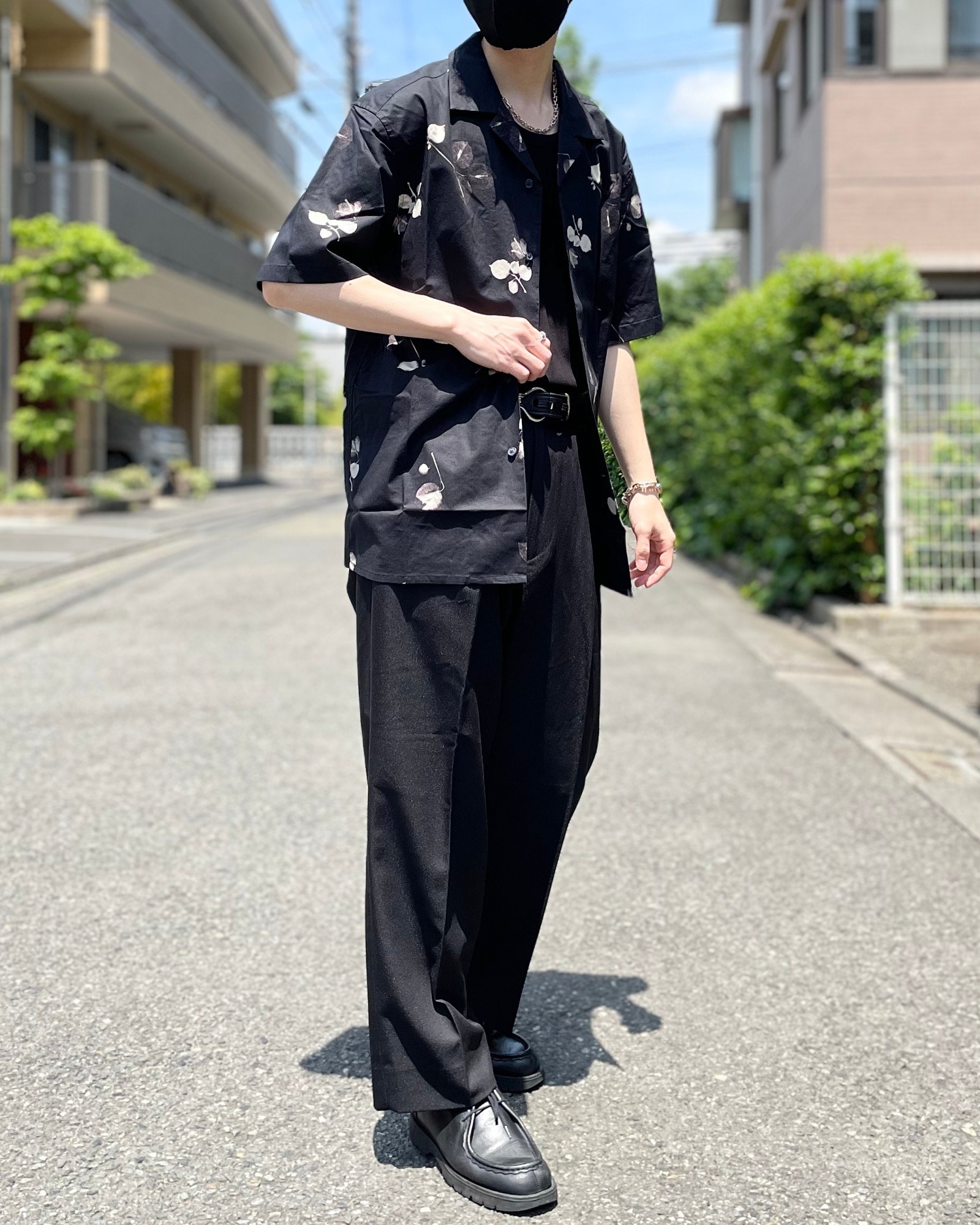 UNIQLO(ユニクロ)のおすすめのメンズアイテム「プリントオープンカラーシャツ(半袖)」のコーディネート