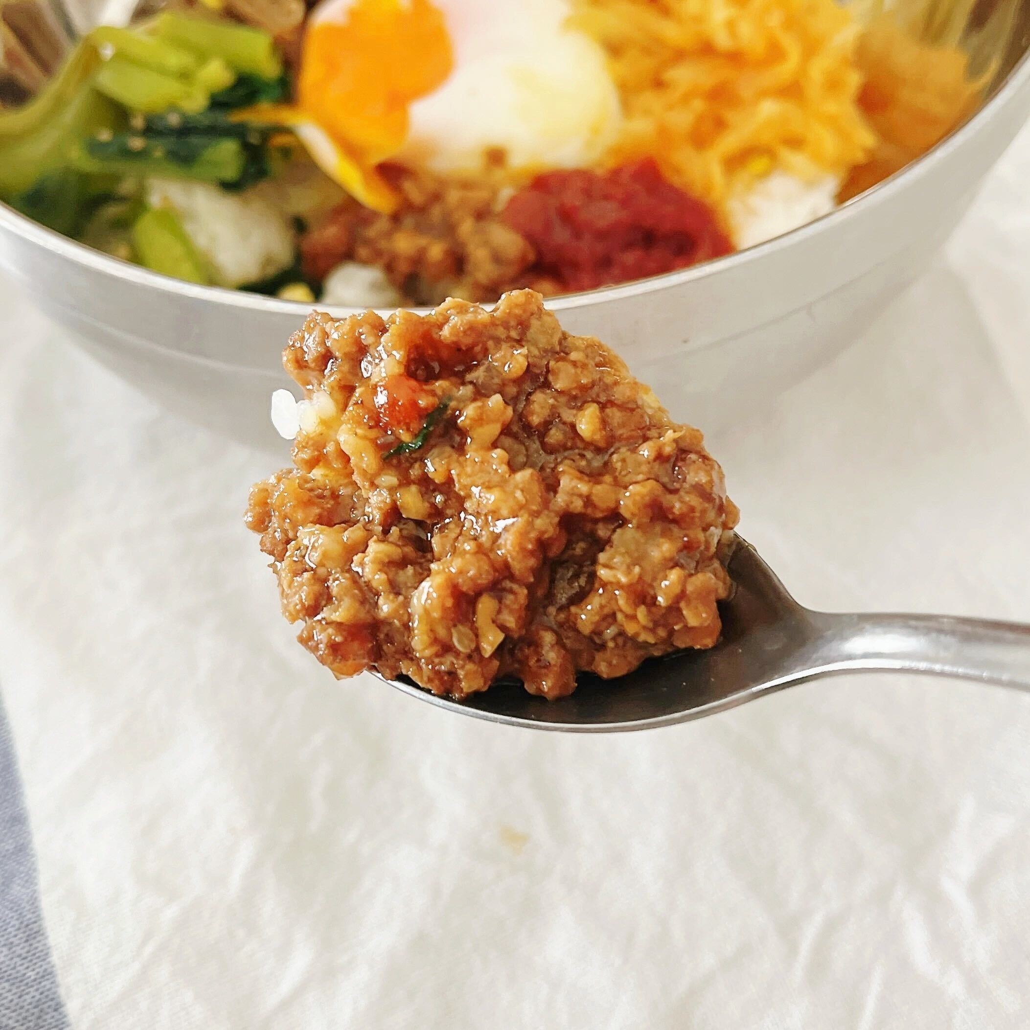 セブン-イレブンのオススメの新商品「温玉ビビンバ丼」