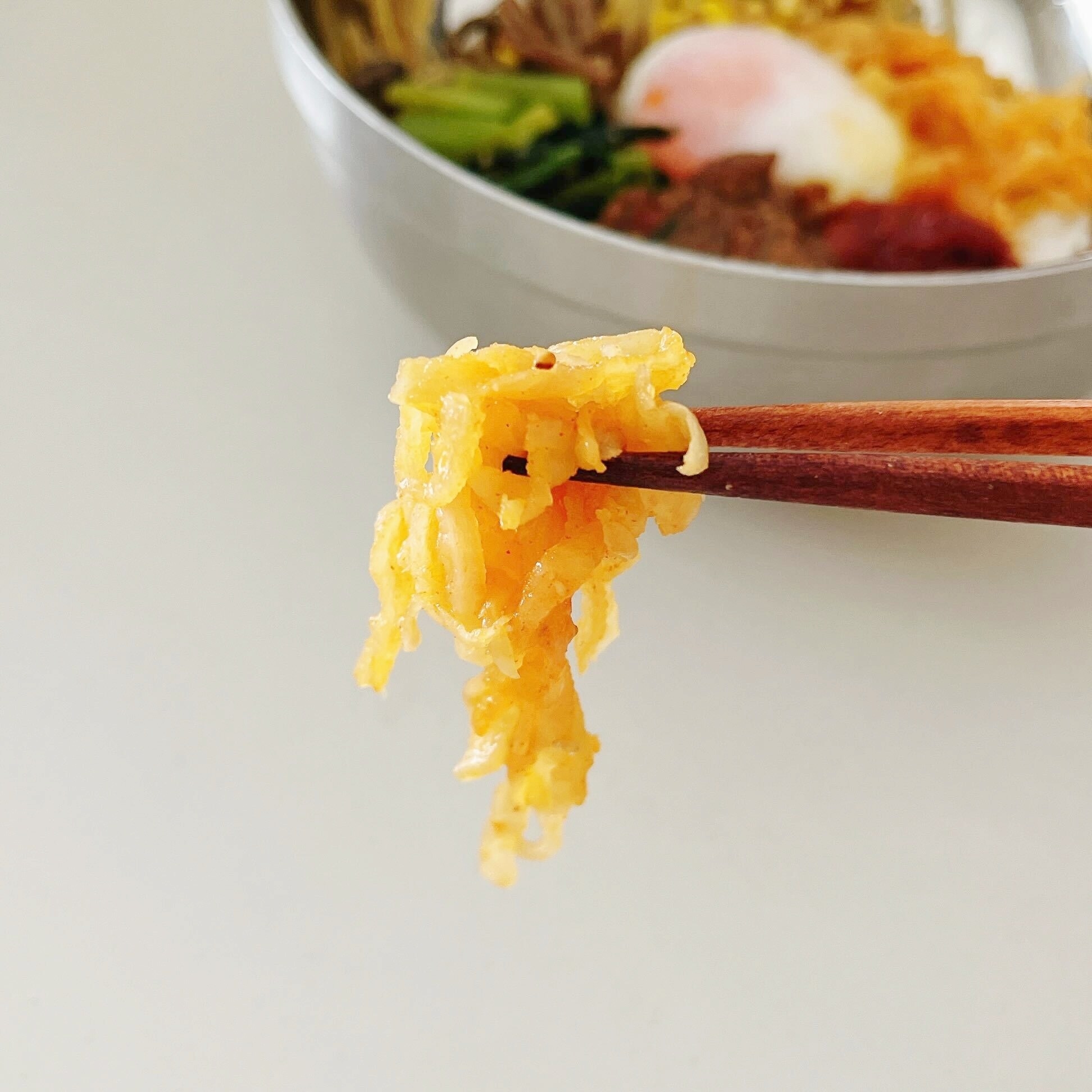 セブン-イレブンのオススメの新商品「温玉ビビンバ丼」