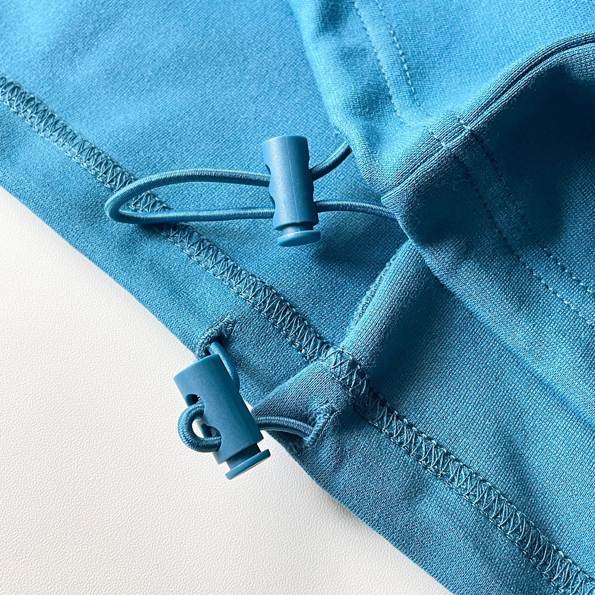 H&Mのおすすめのメンズアイテム「オーバーサイズフィット ドローストリングトップス」