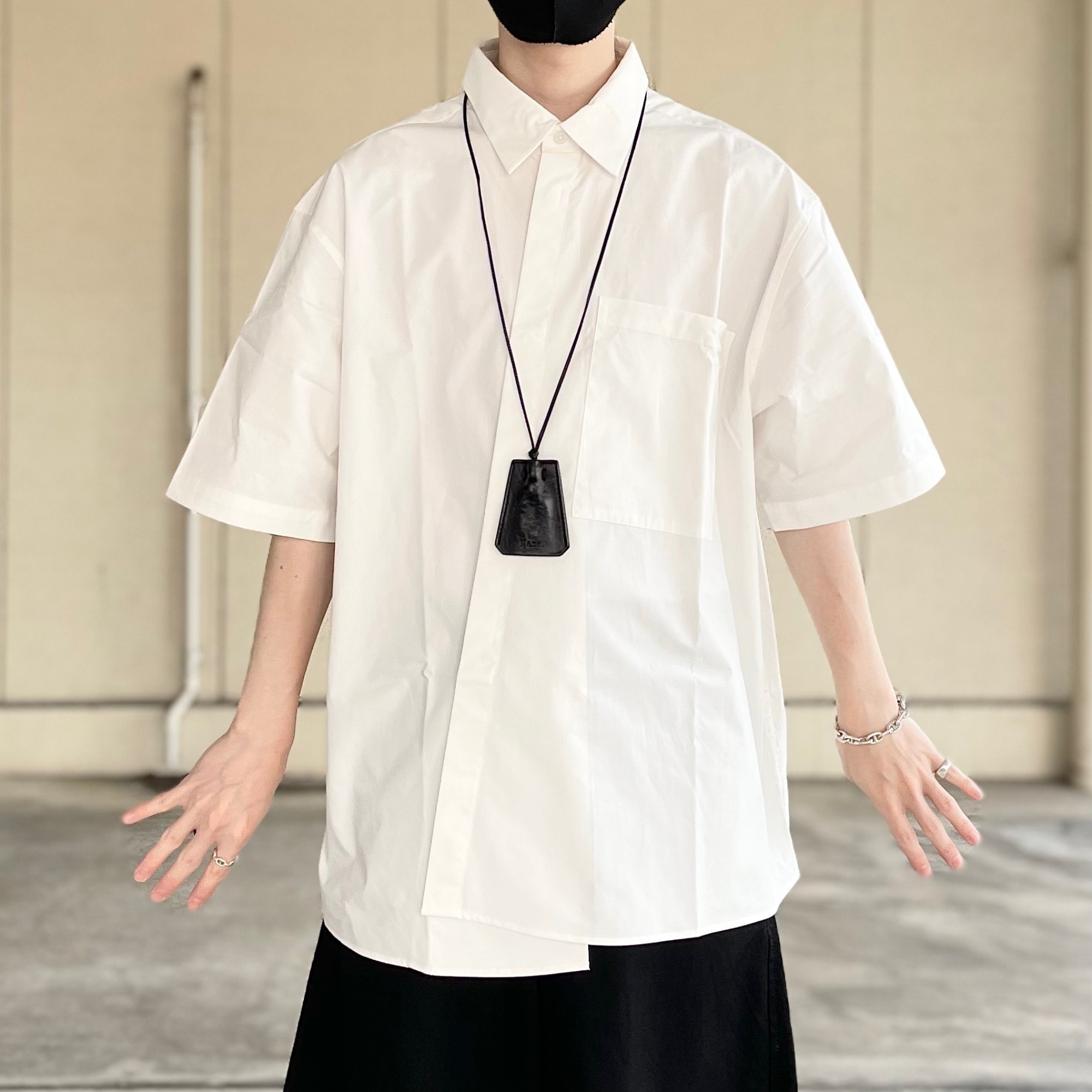 H&amp;amp;Mのおすすめのメンズアイテム「オーバーサイズフィット コットンシャツ」