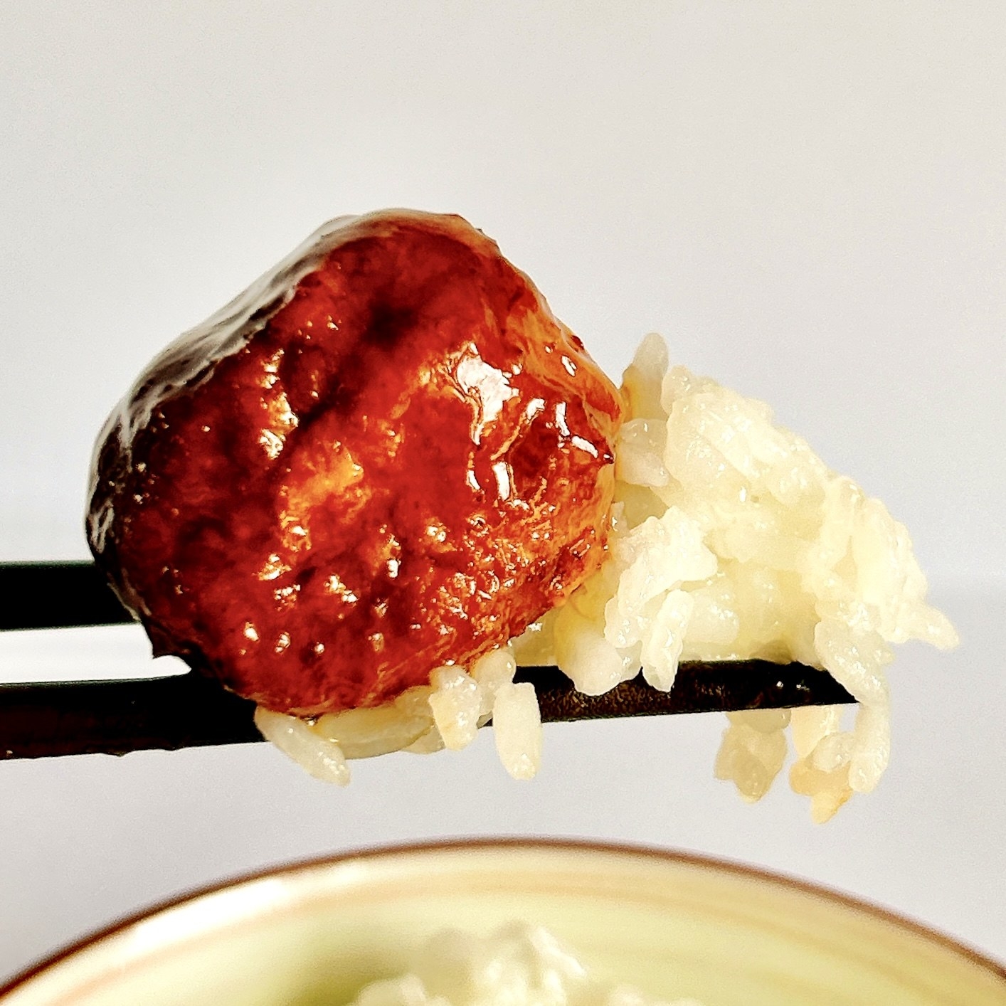 セブン‐イレブンのオススメの惣菜「7プレミアム 甘酢肉だんご」