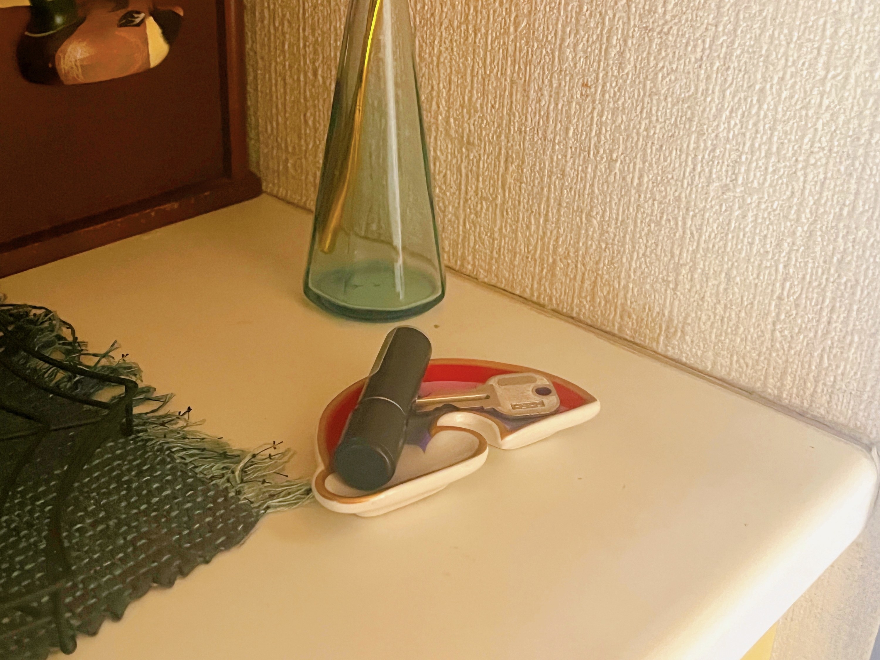 フライングタイガー（Flying Tiger Copenhagen）のオススメのレインボーグッズ「トレー」