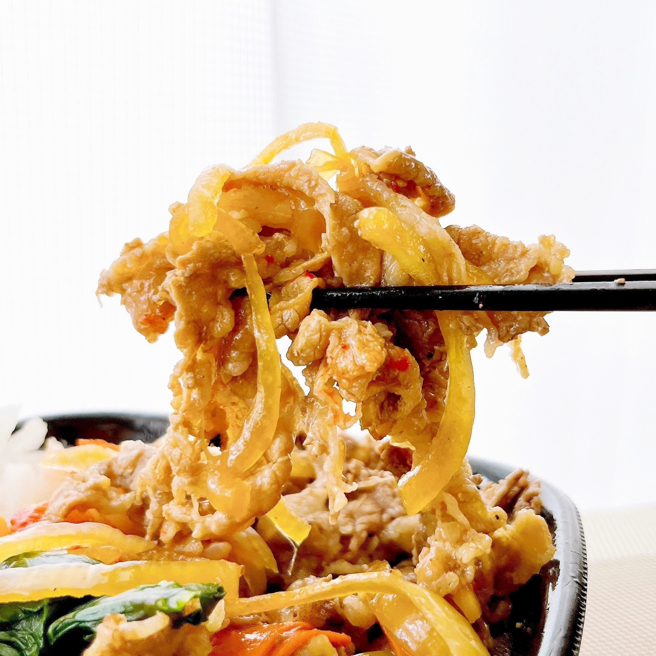 ほっともっとのオススメのお弁当「野菜が摂れる肉増しビビンバ」