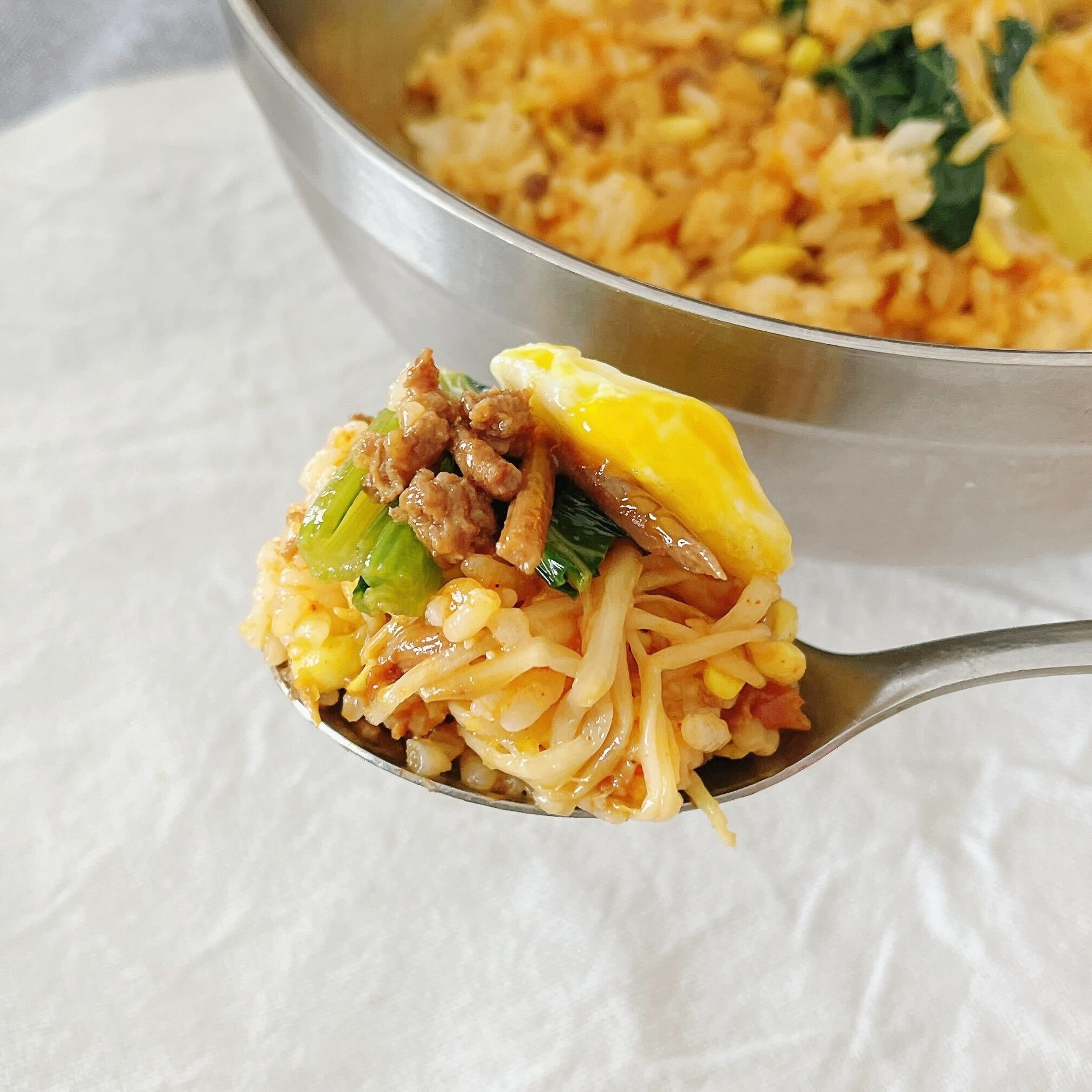 セブン-イレブンのオススメの新商品「温玉ビビンバ丼」