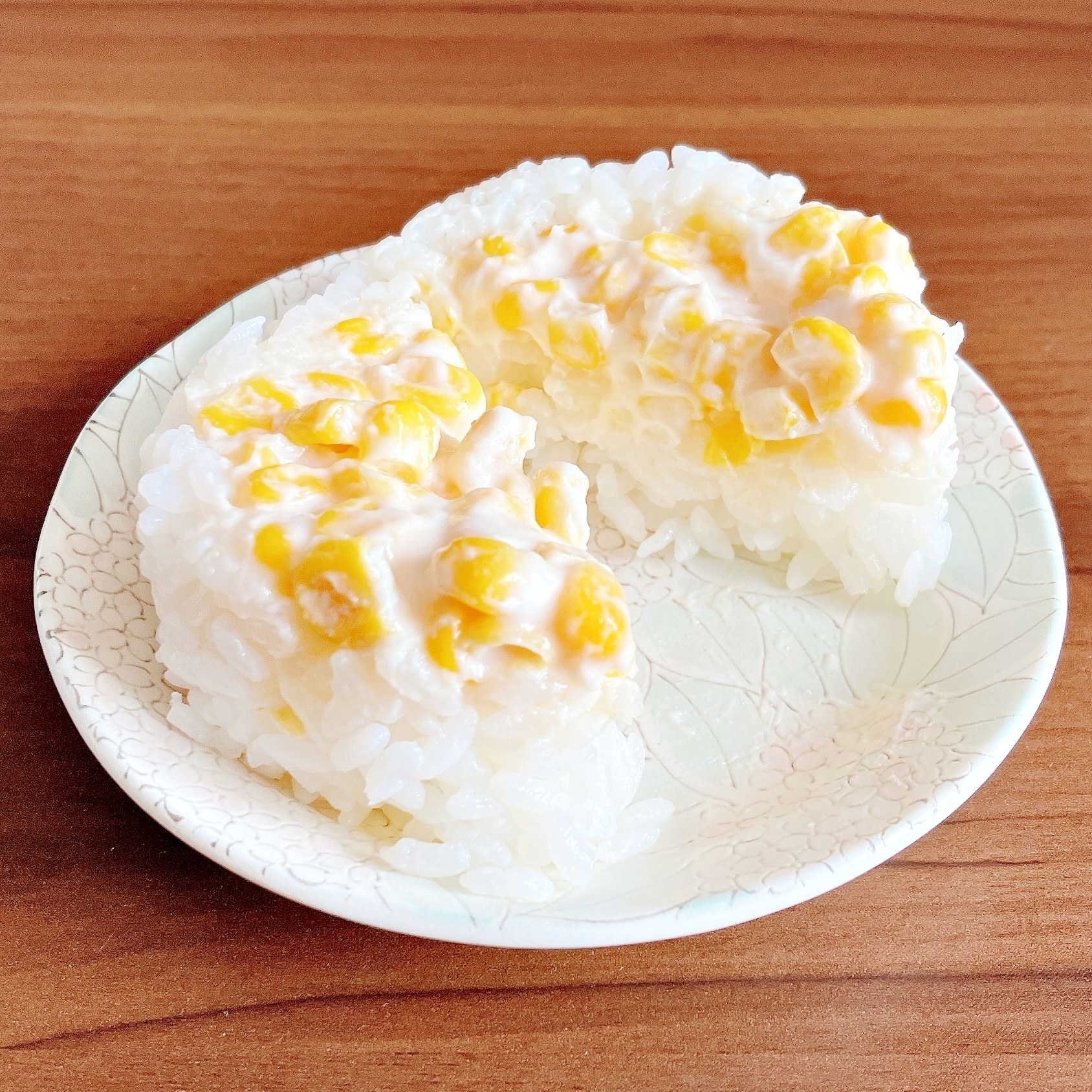 FamilyMart(ファミリーマート)のおすすめおにぎり「コーンマヨネーズ寿司」