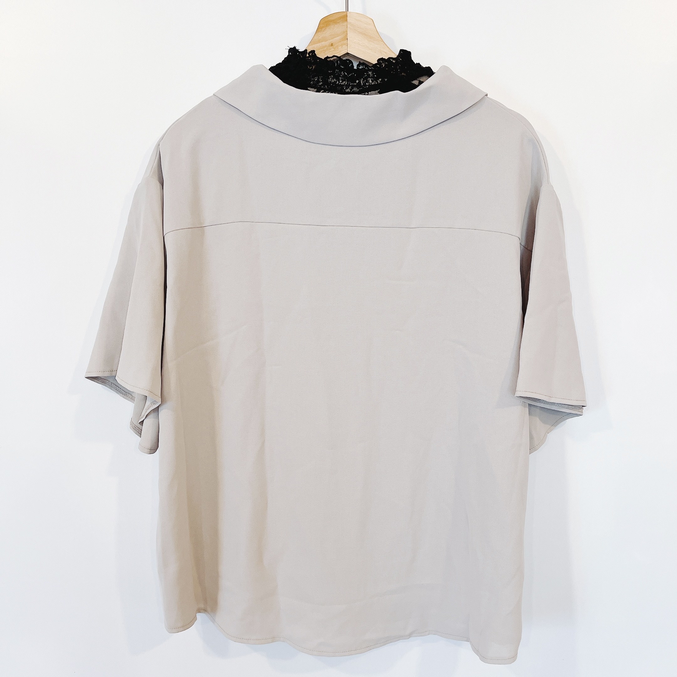 しまむらのオススメのトップス「レース切り替えレイヤードPO」