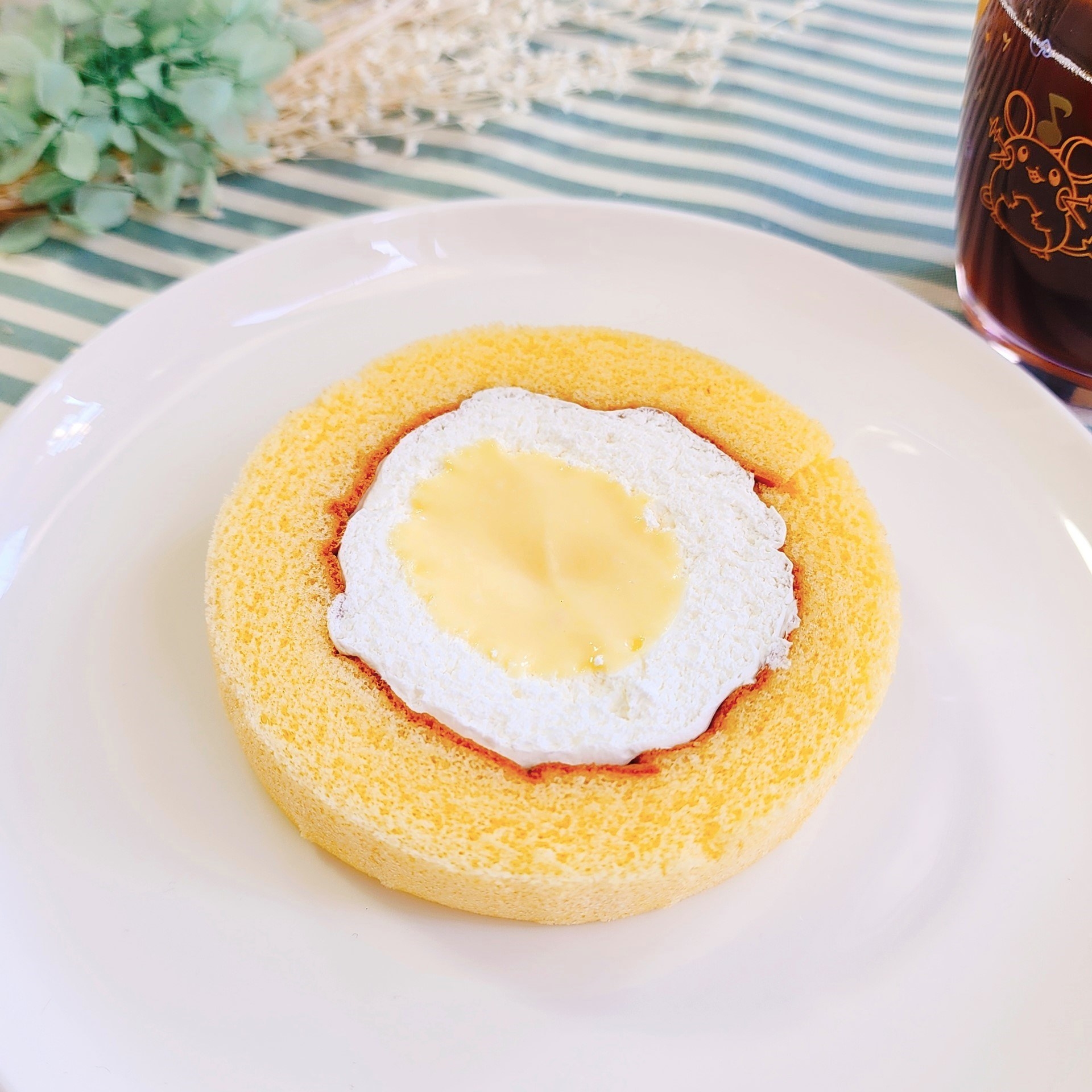 ミニストップのおすすめスイーツ「北海道ミルクロールケーキ」