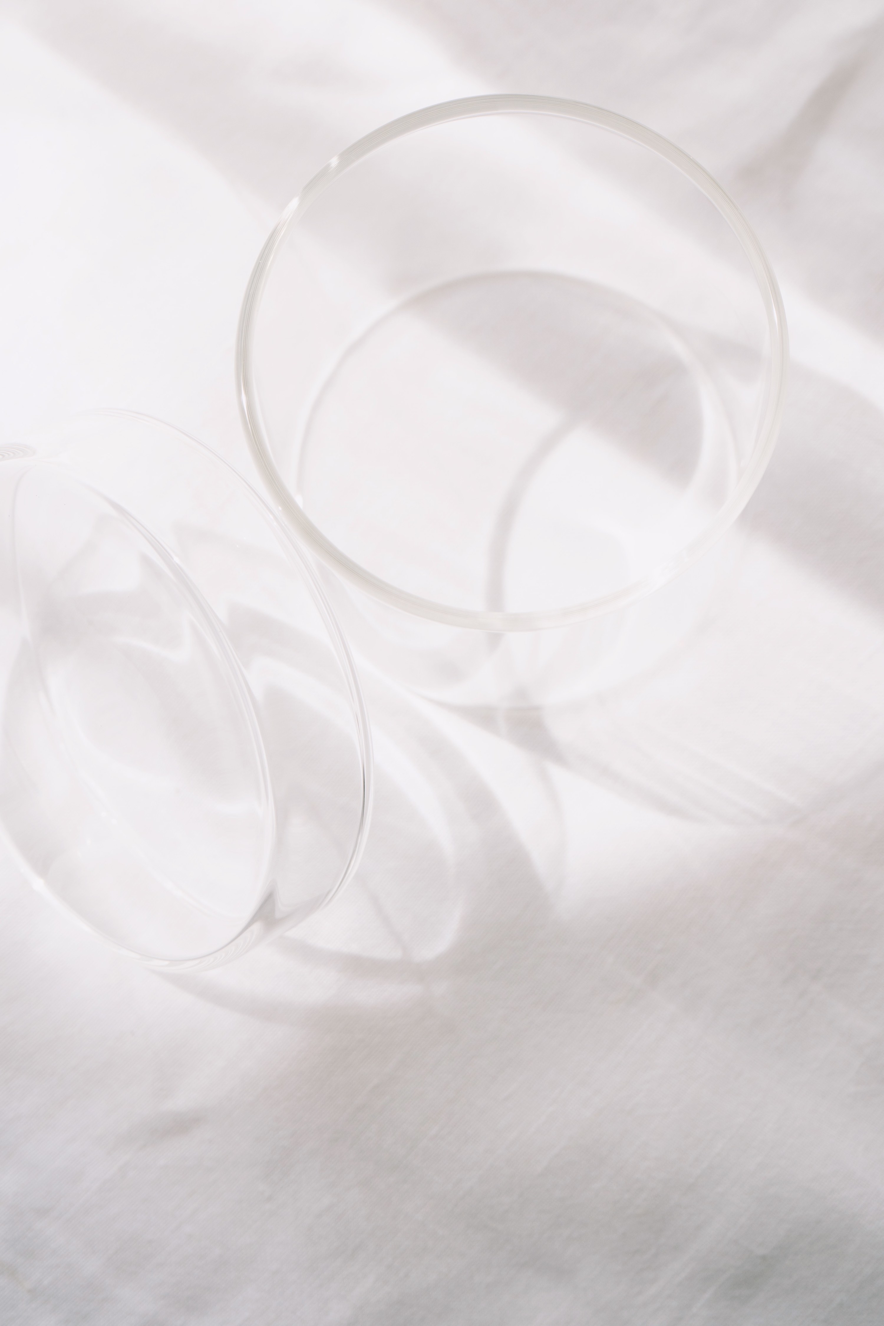 3COINSのおすすめ雑貨「【KonMari×3COINS】蓋付ガラスラウンド収納:小サイズ」